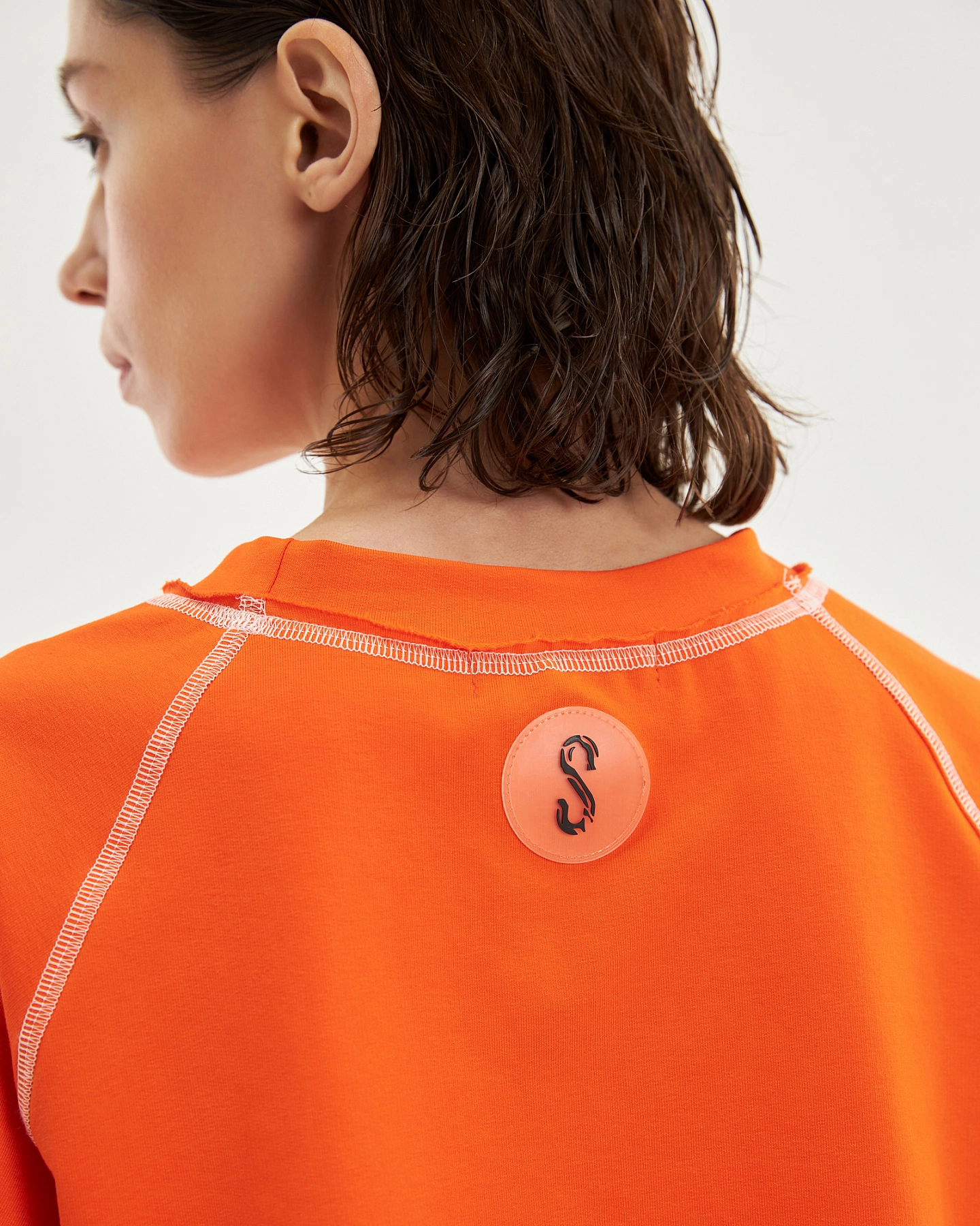 Футболка короткая с рукавом реглан