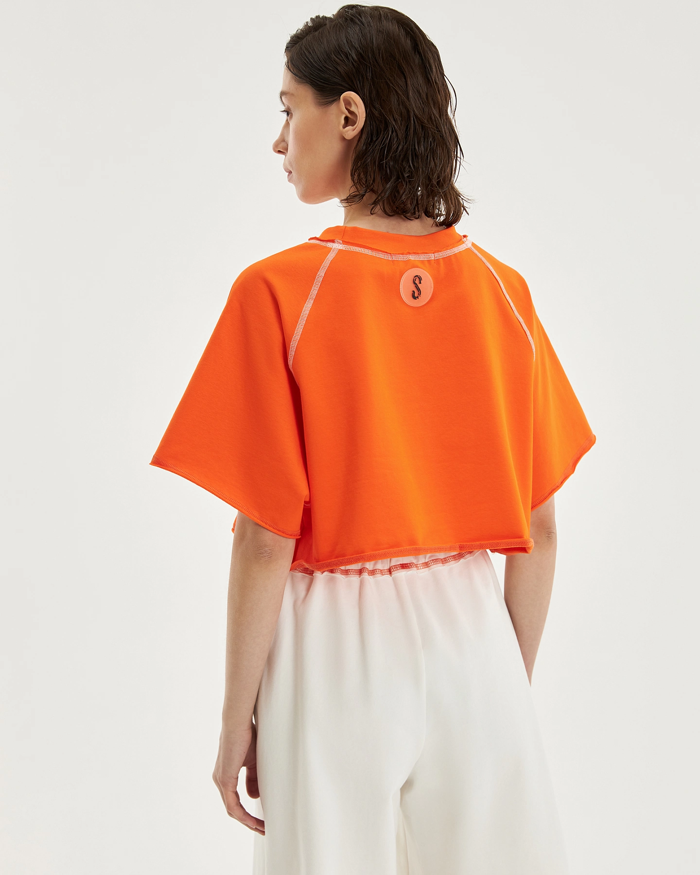 Футболка короткая с рукавом реглан