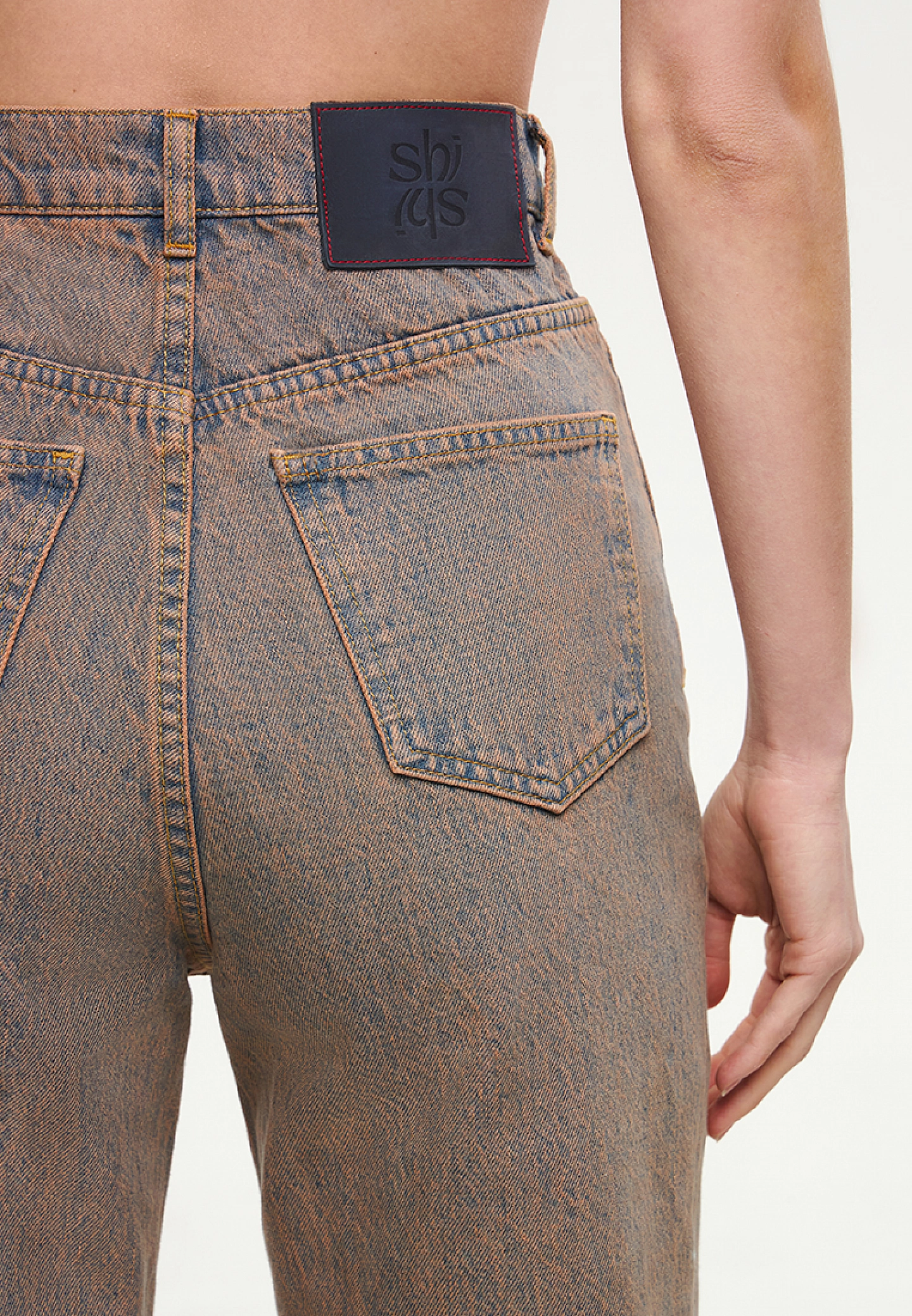 Джинсы прямого кроя