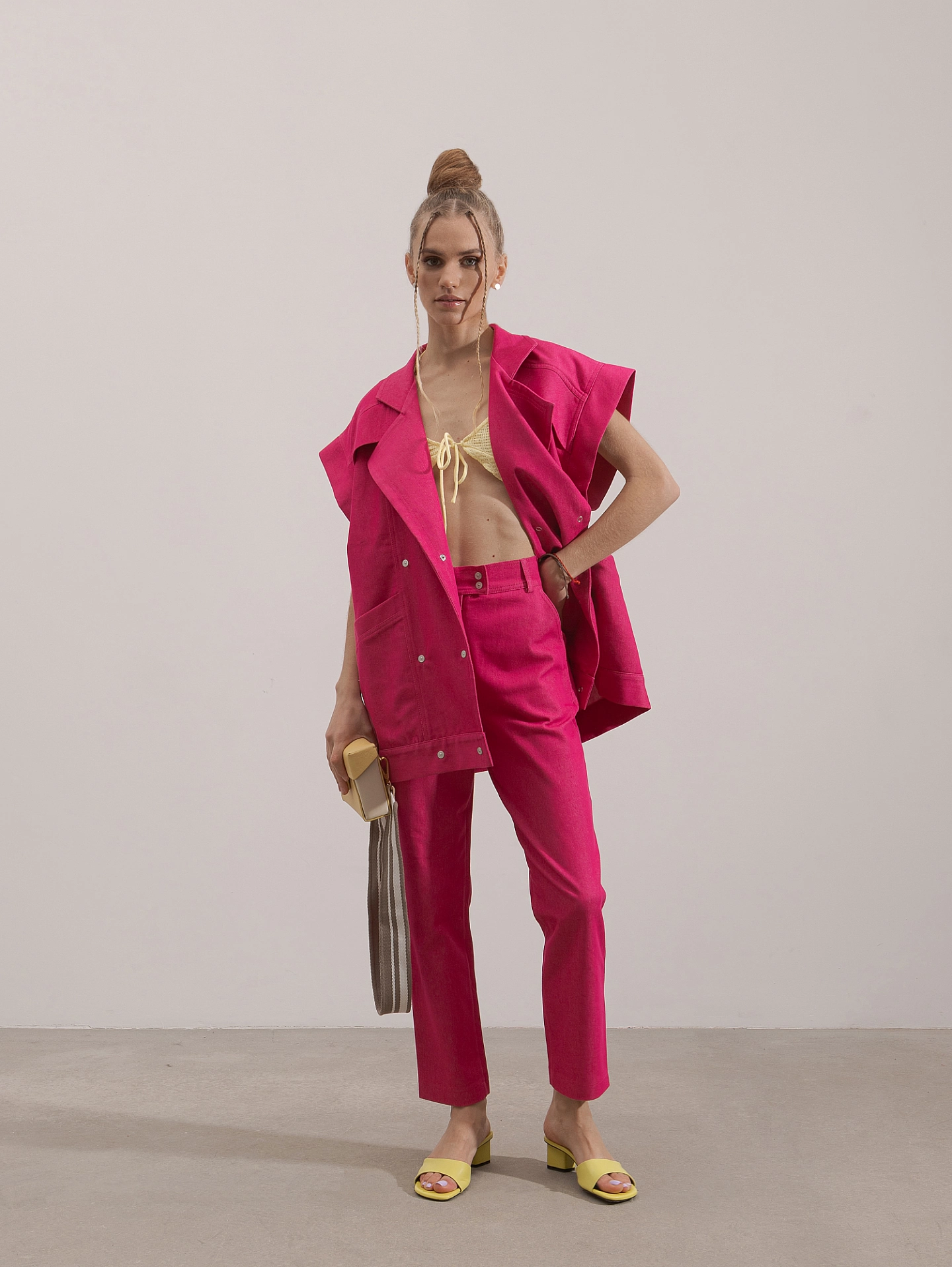 Брюки узкие с широким поясом