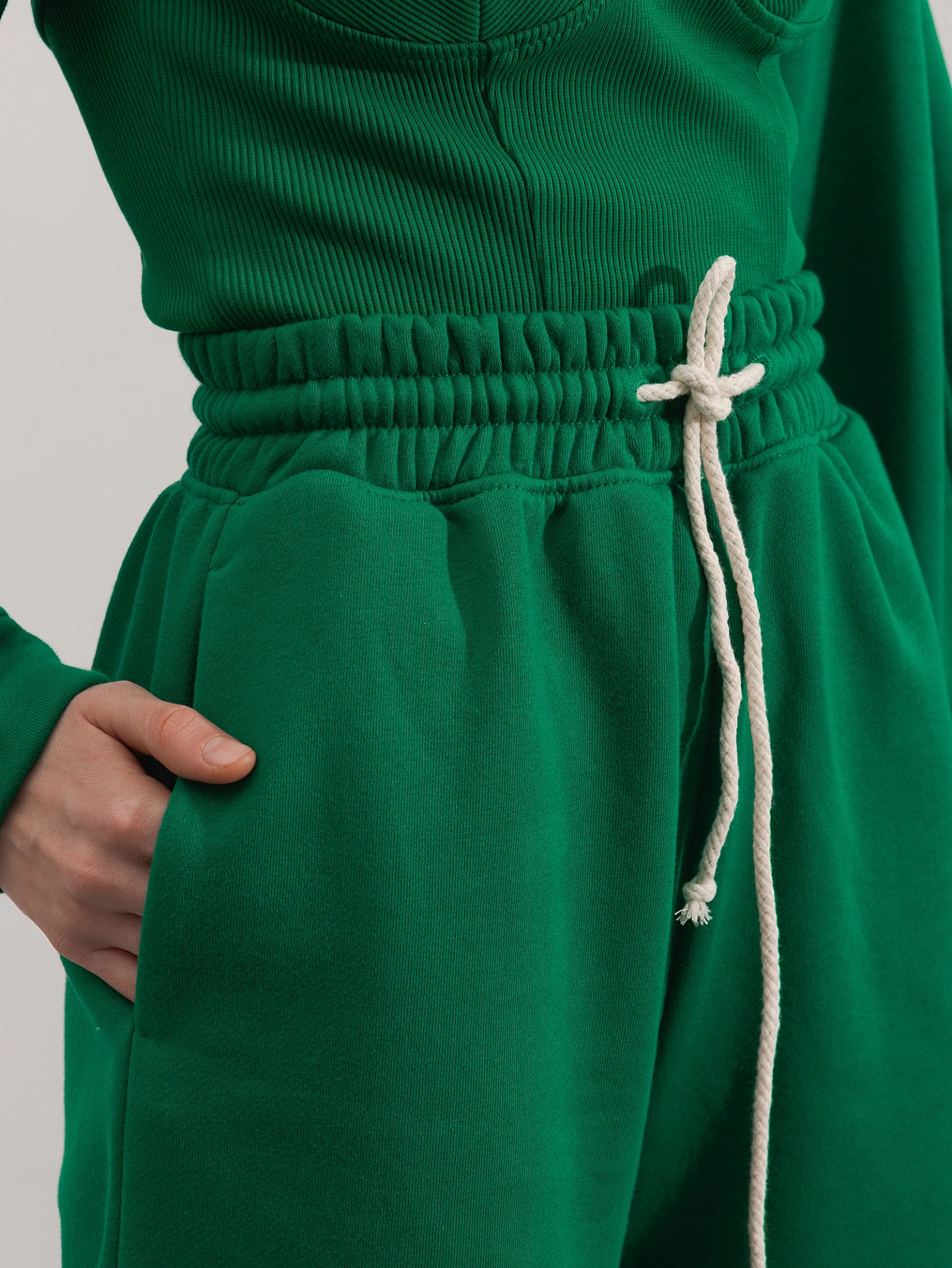 Шорты спортивные