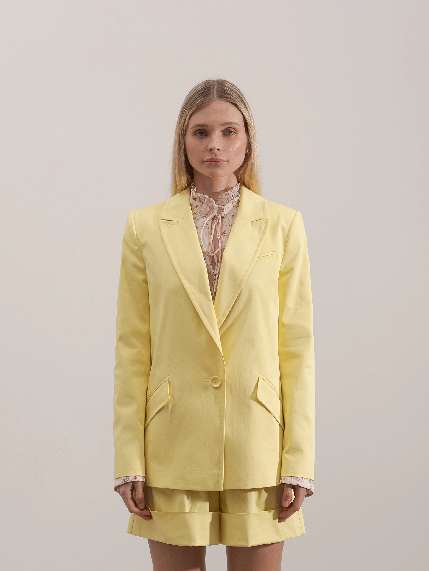 Блейзер прямого силуэта