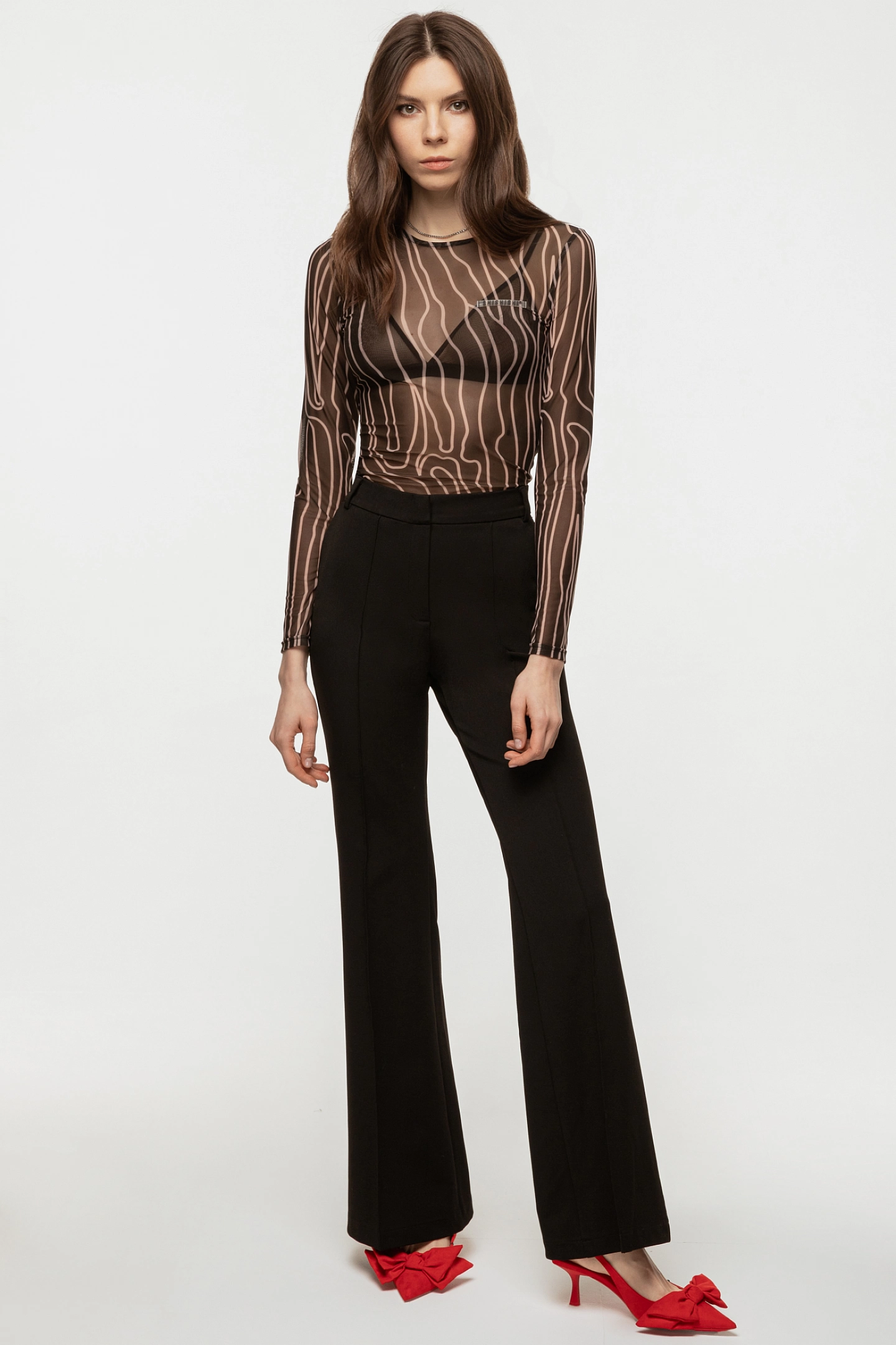 Брюки клёш с накладными карманами