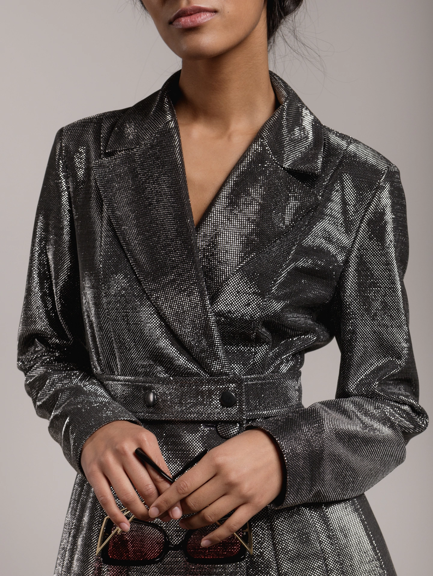 Жакет песочные часы и узкие укороченные брюки