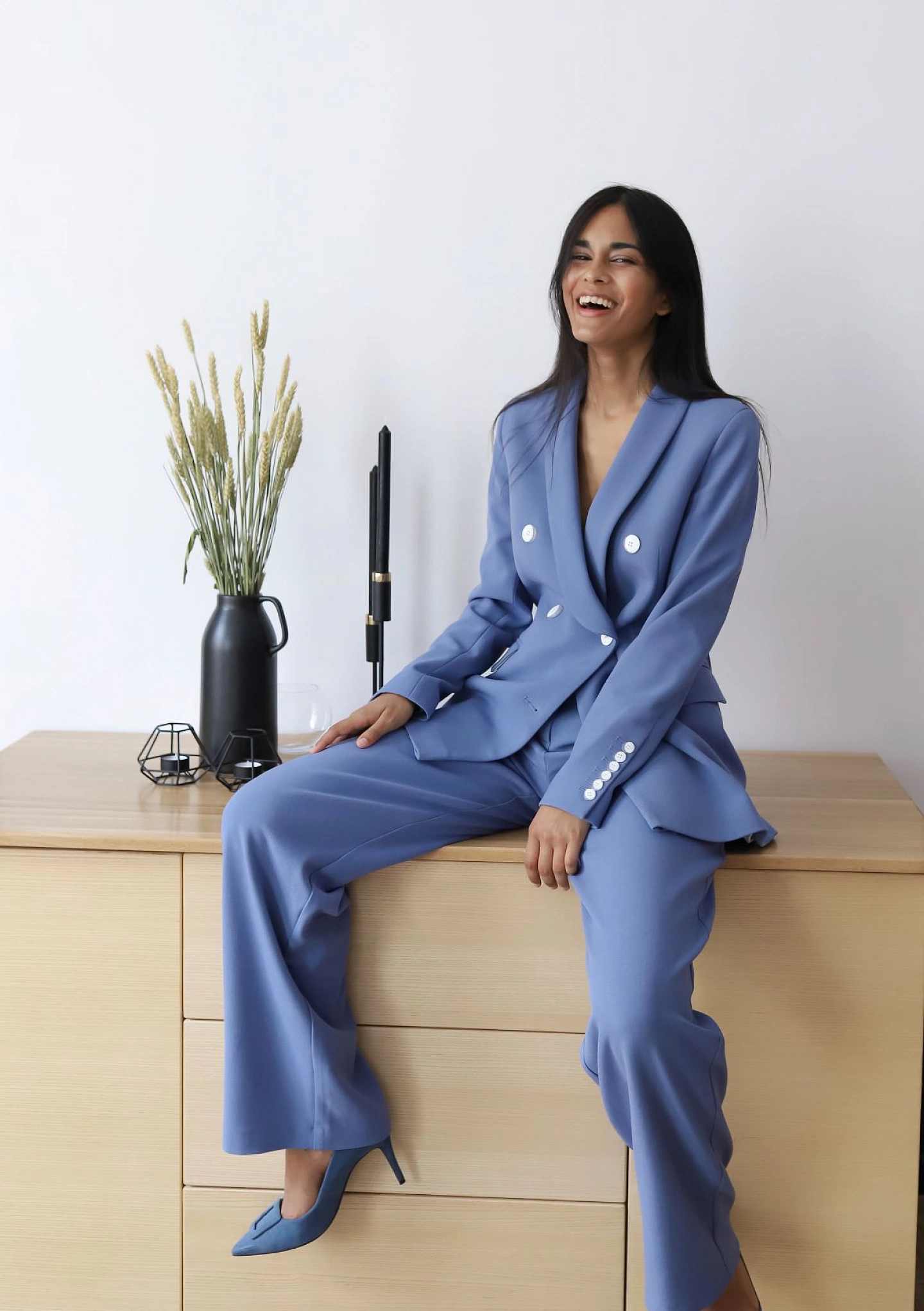 Жакет двубортный с воротником шаль и брюки-трубы