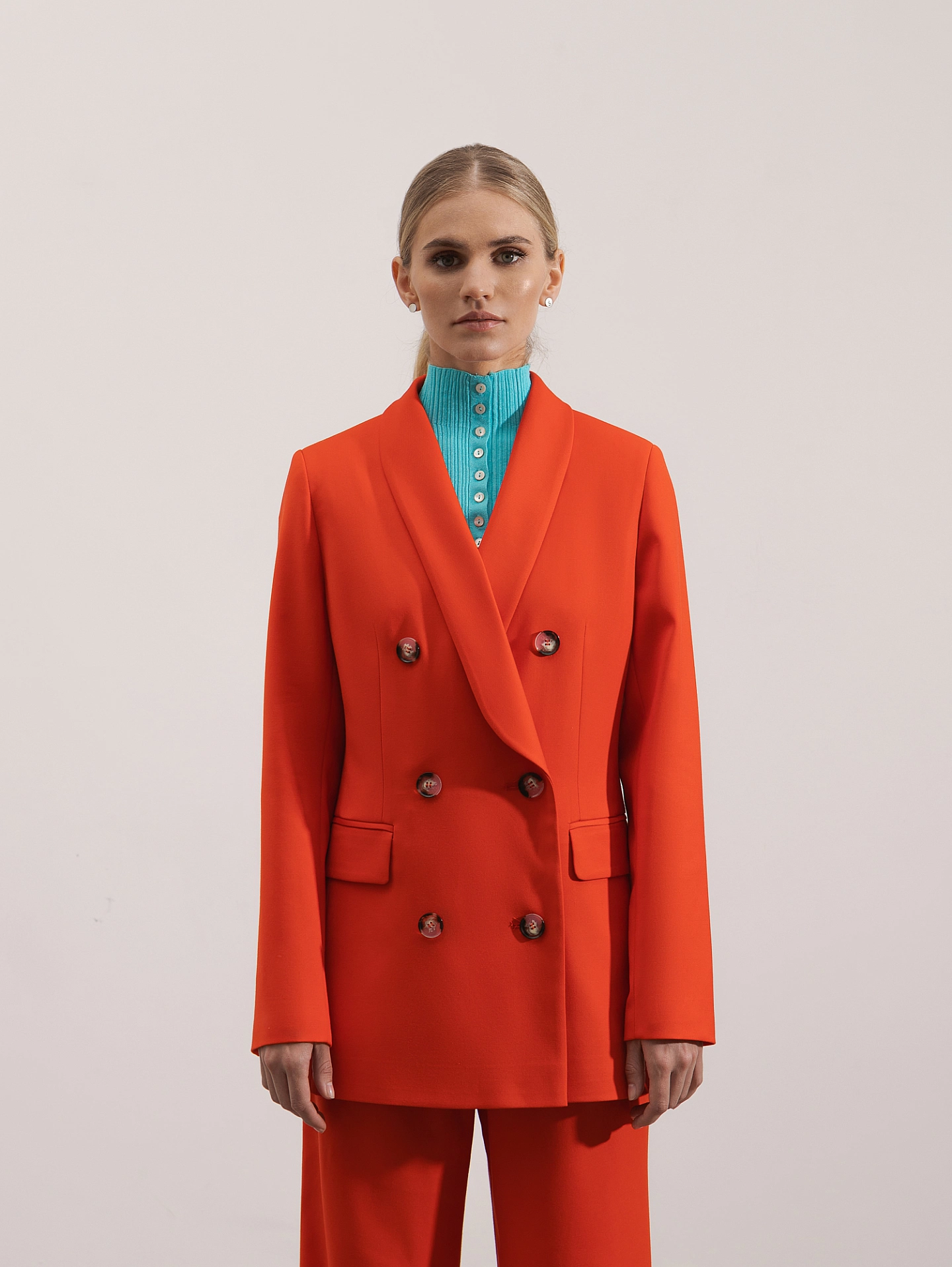 Жакет двубортный с воротником шаль и брюки - трубы