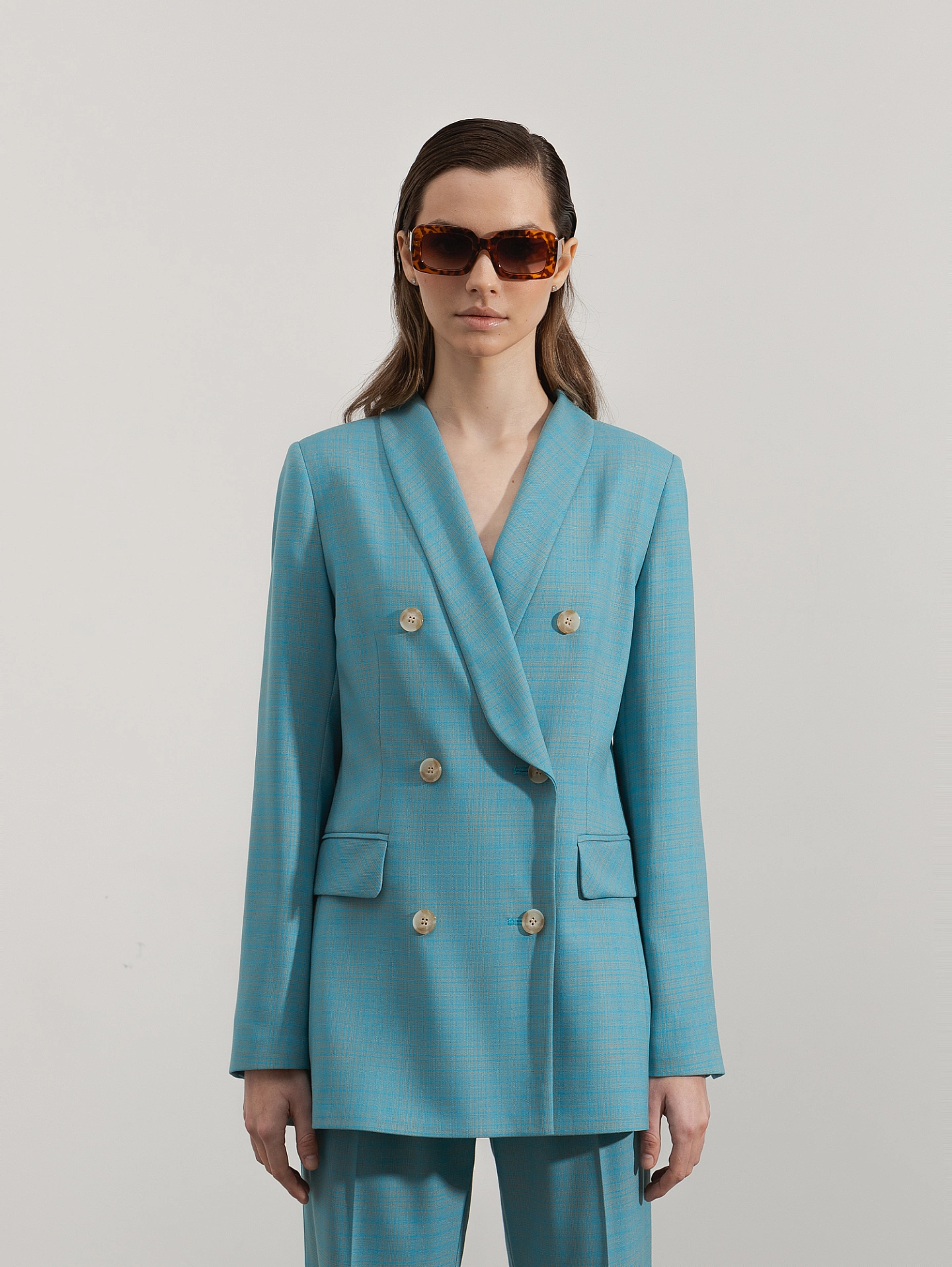 Жакет двубортный с воротником шаль