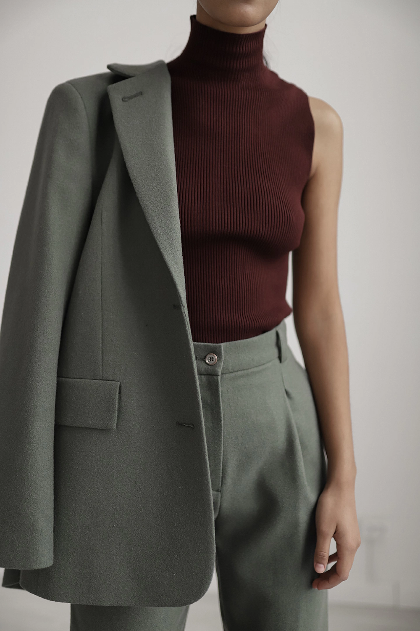 Жакет пальто и брюки с защипами