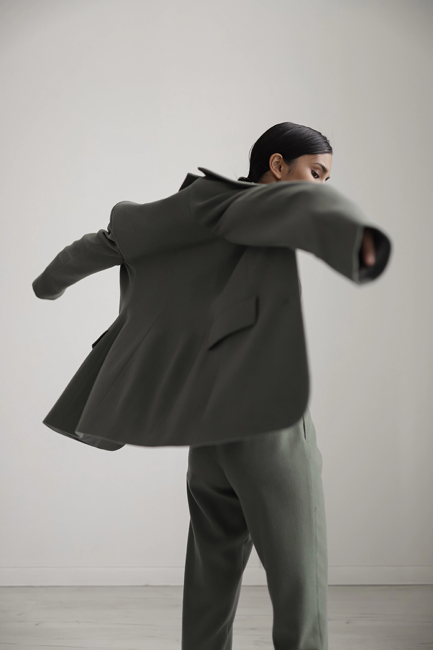 Жакет пальто и брюки с защипами