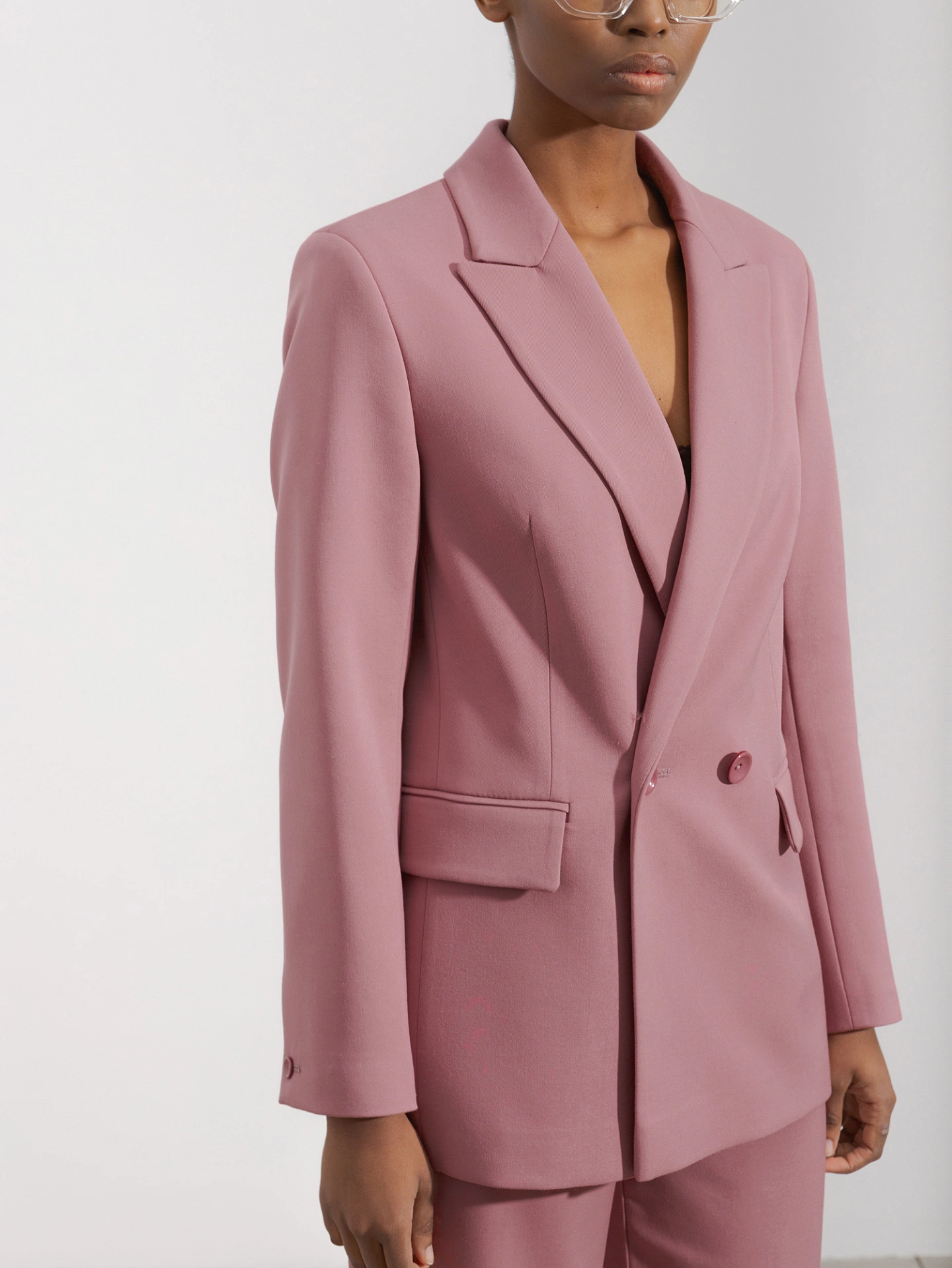 Жакет свободного кроя и брюки - трубы