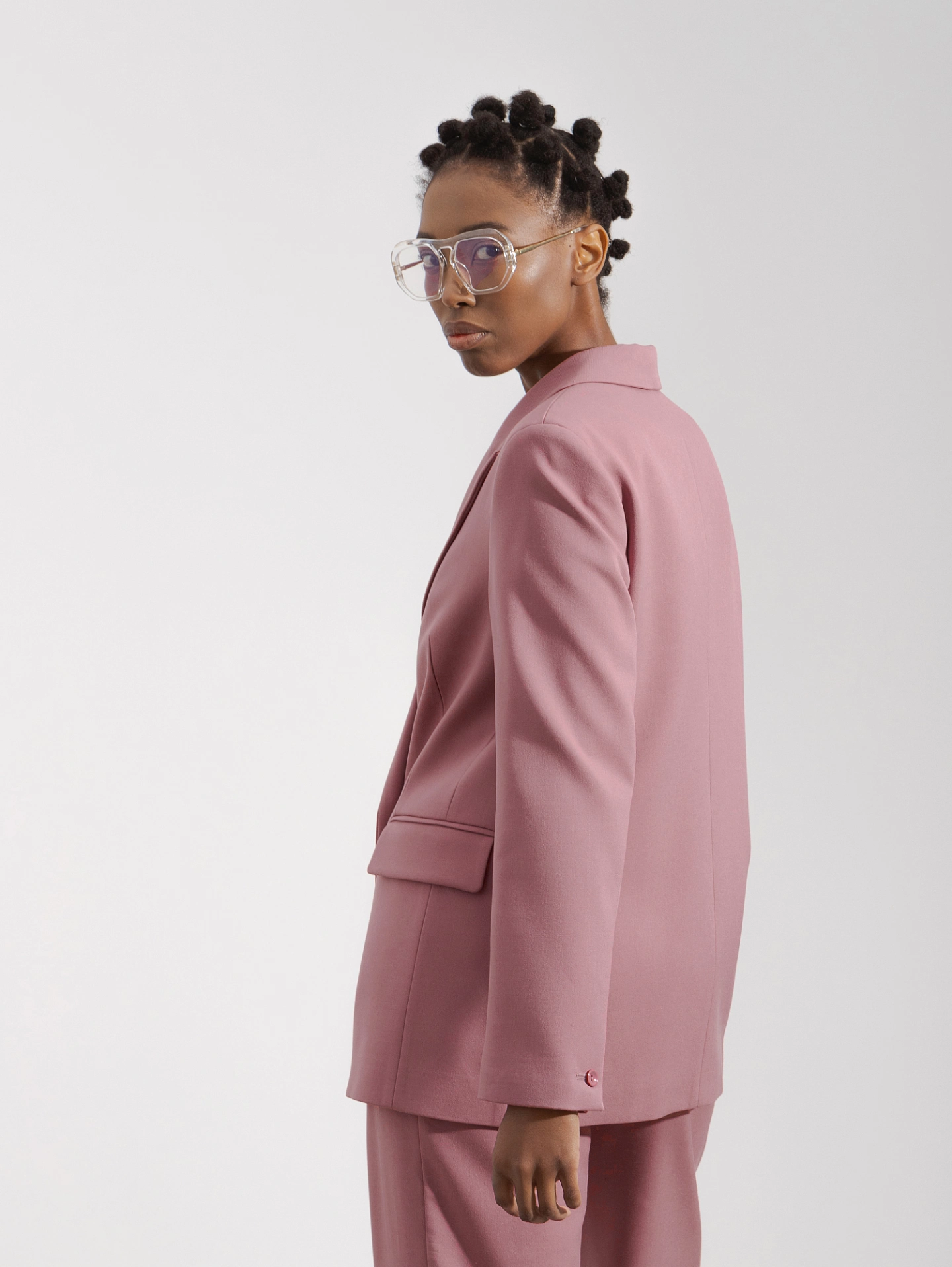 Жакет свободного кроя и брюки - трубы