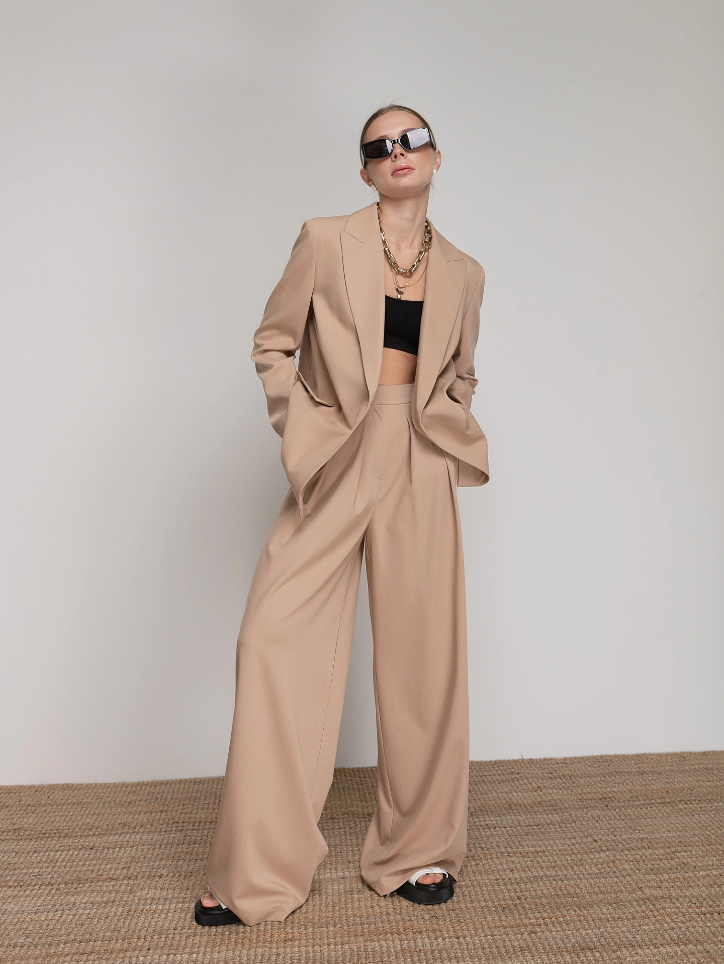 Жакет свободного кроя с узким поясом