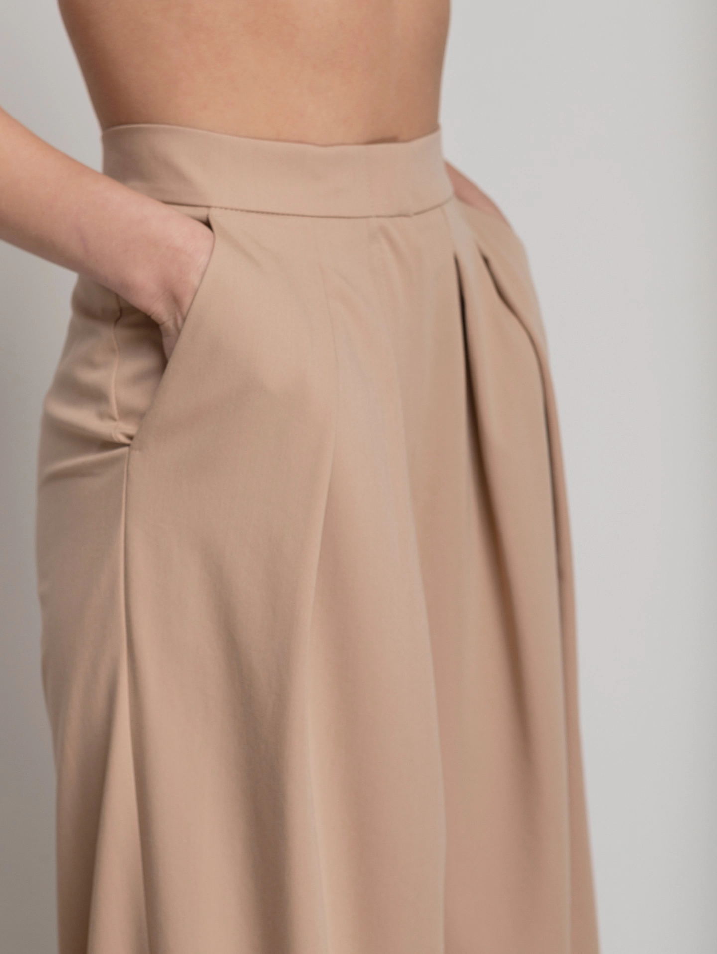 Брюки широкие с двумя складками