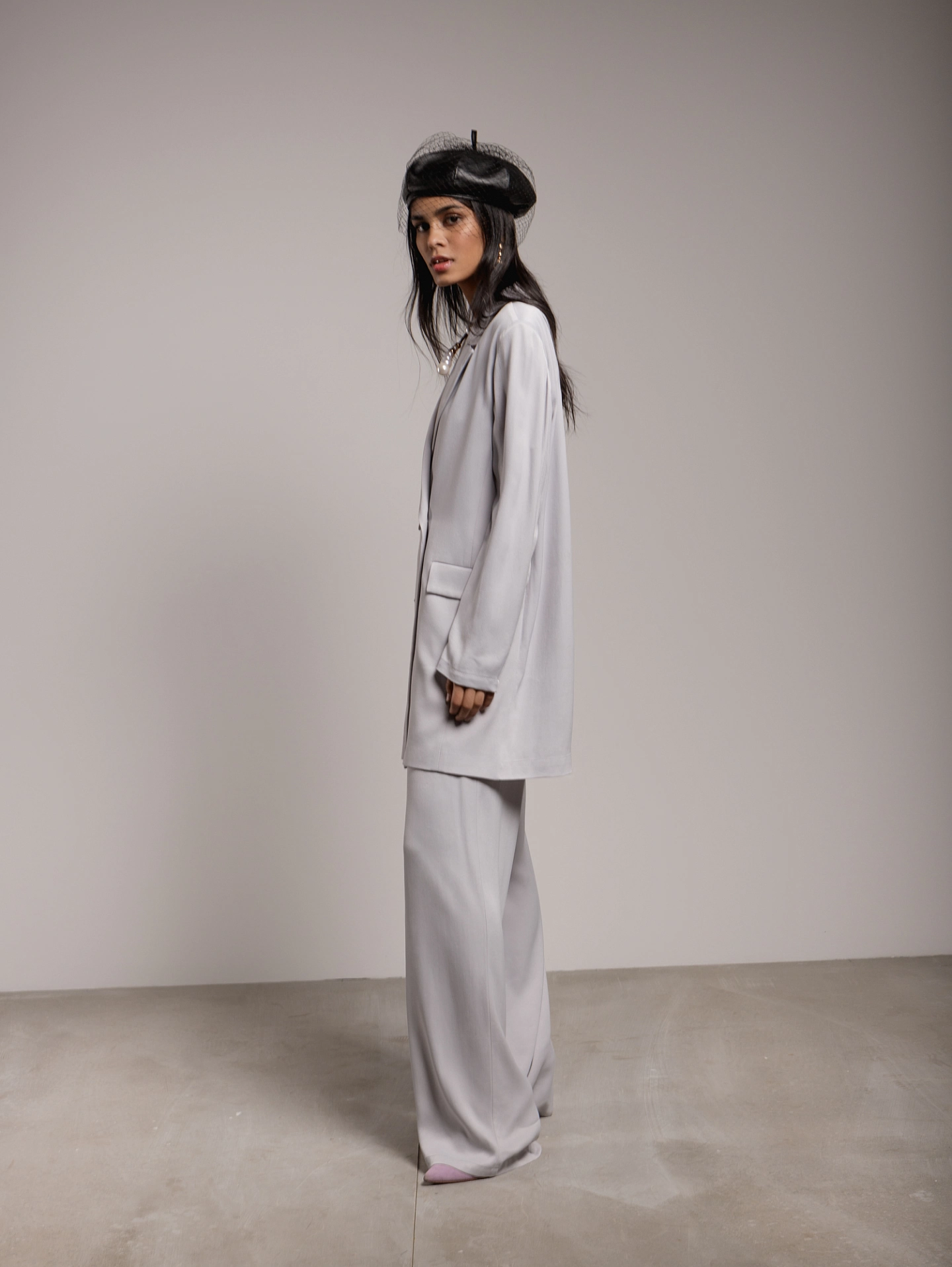 Жакет со шлицей на спинке