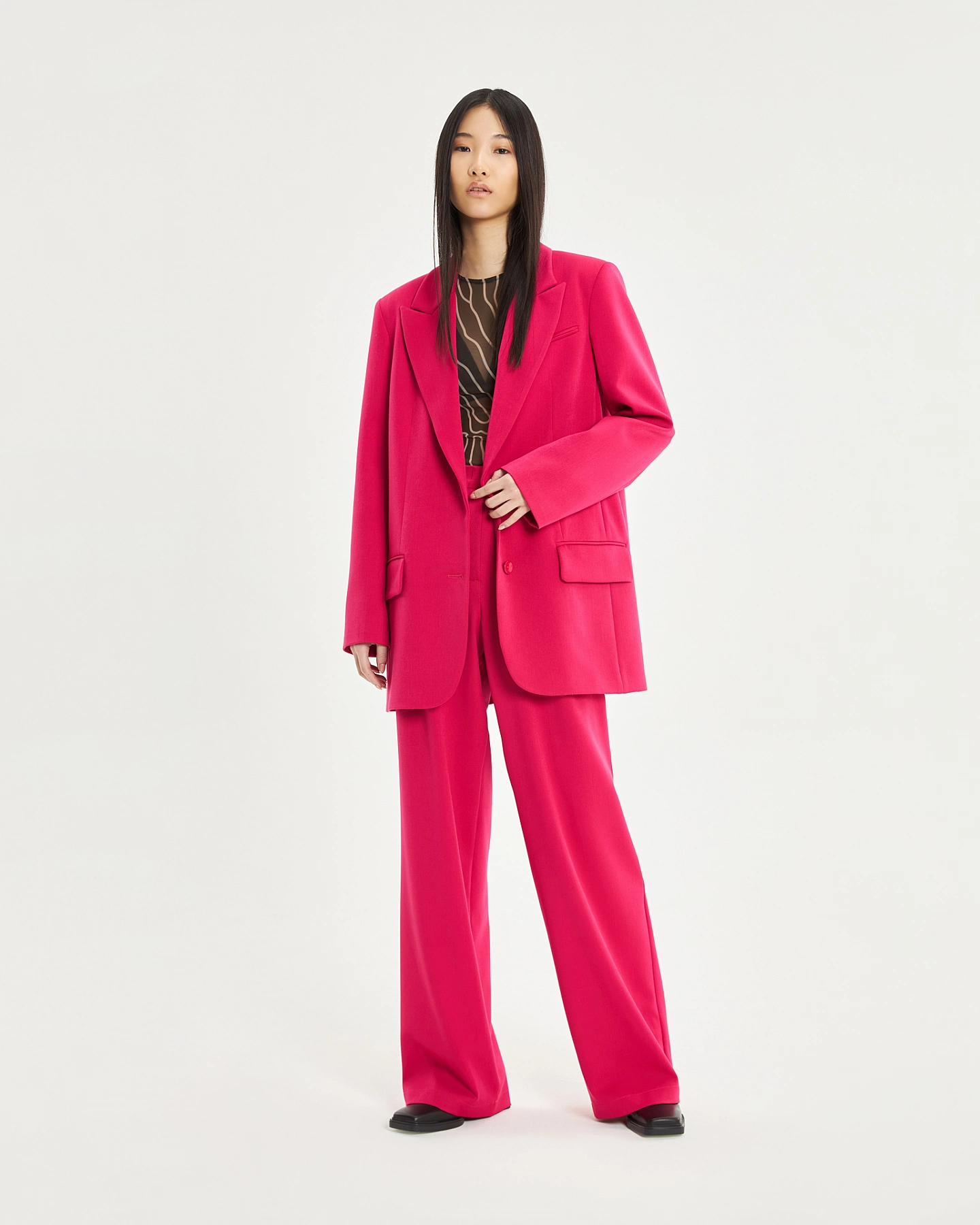 Однобортный жакет свободной формы