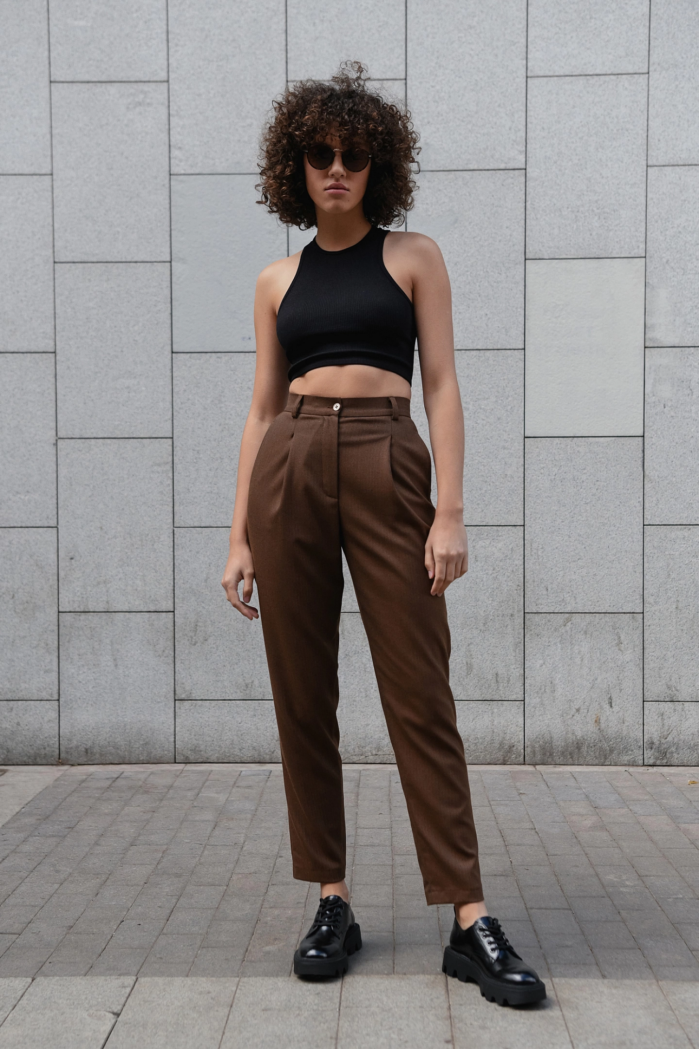 Брюки с защипами