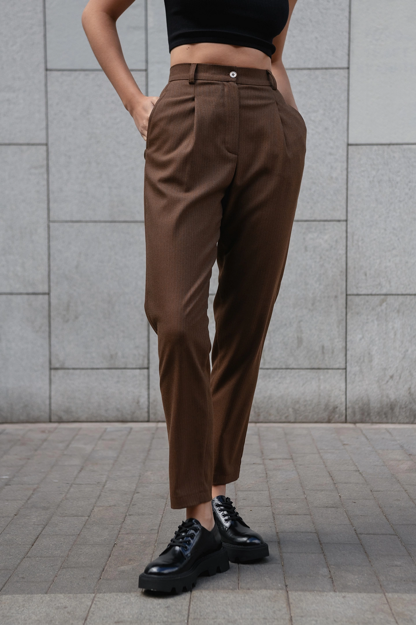 Брюки с защипами