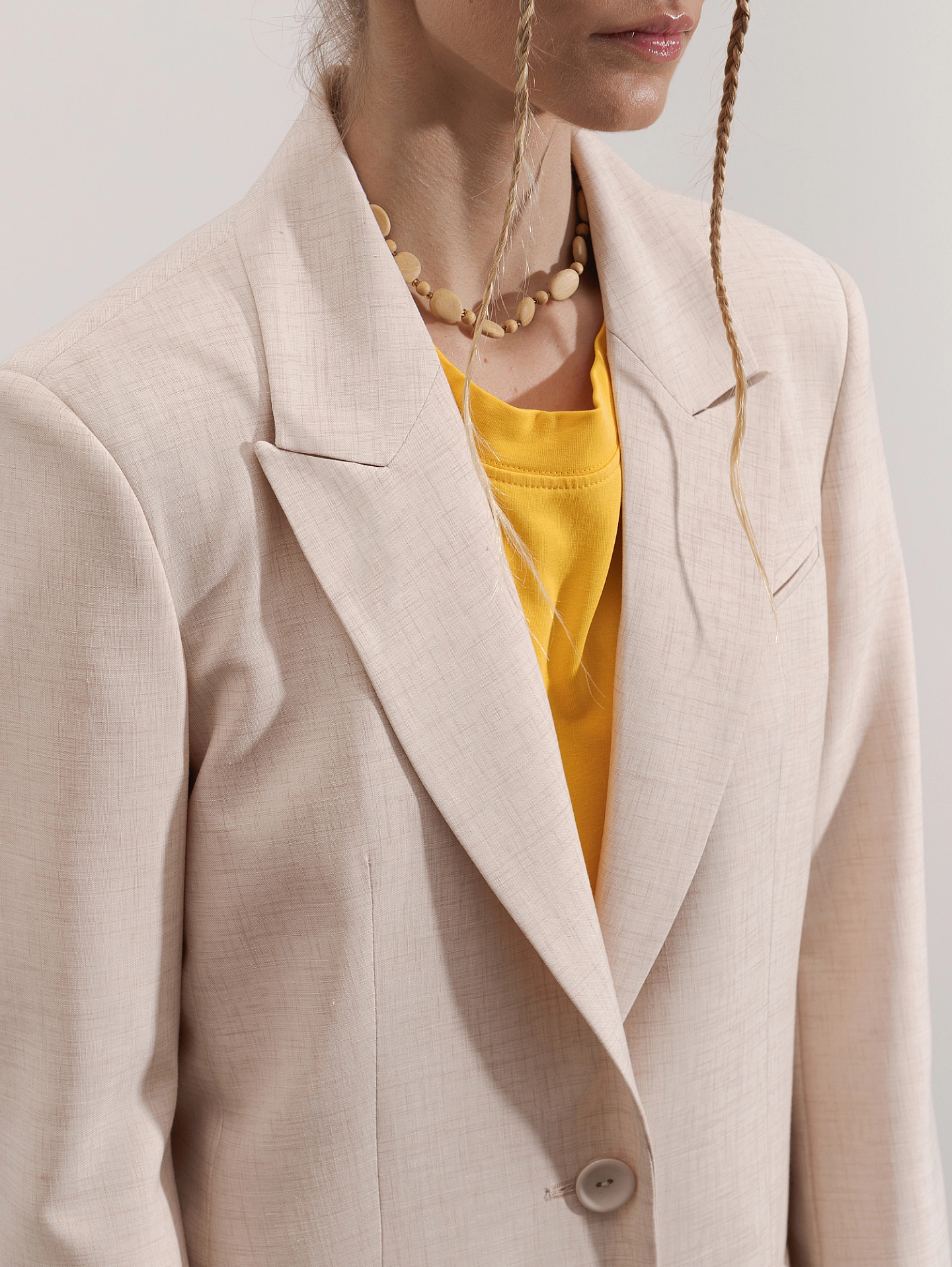 Жакет однобортный свбодной формы и шорты - бермуды классические