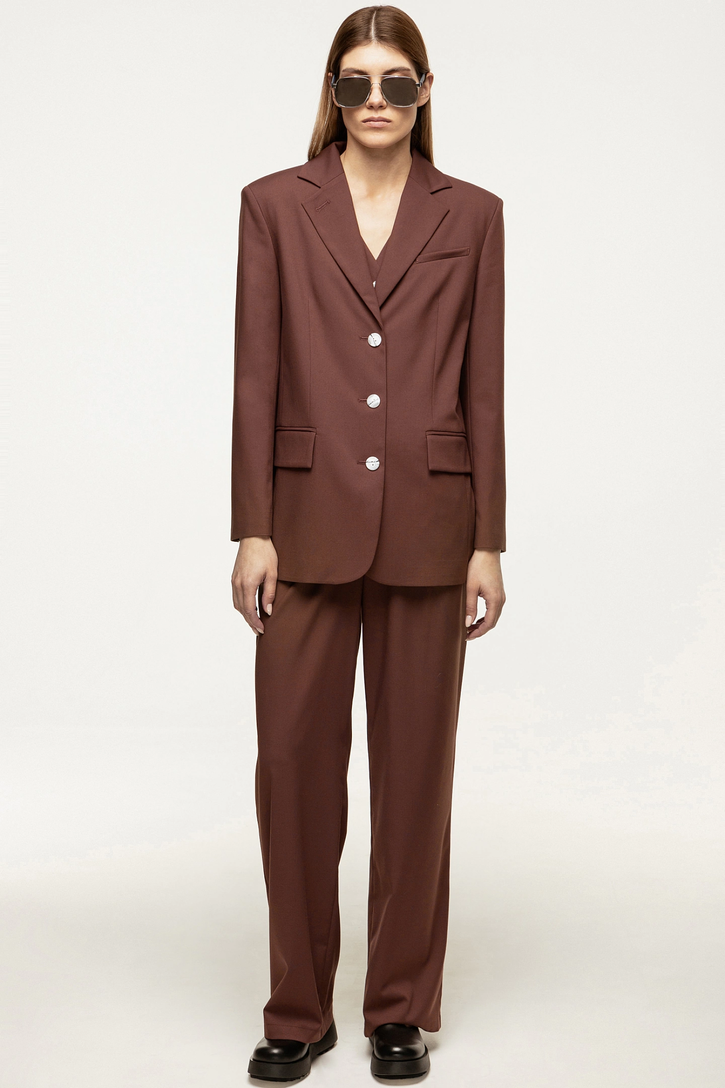 Жакет оверсайз на 3 пуговицах и брюки - трубы