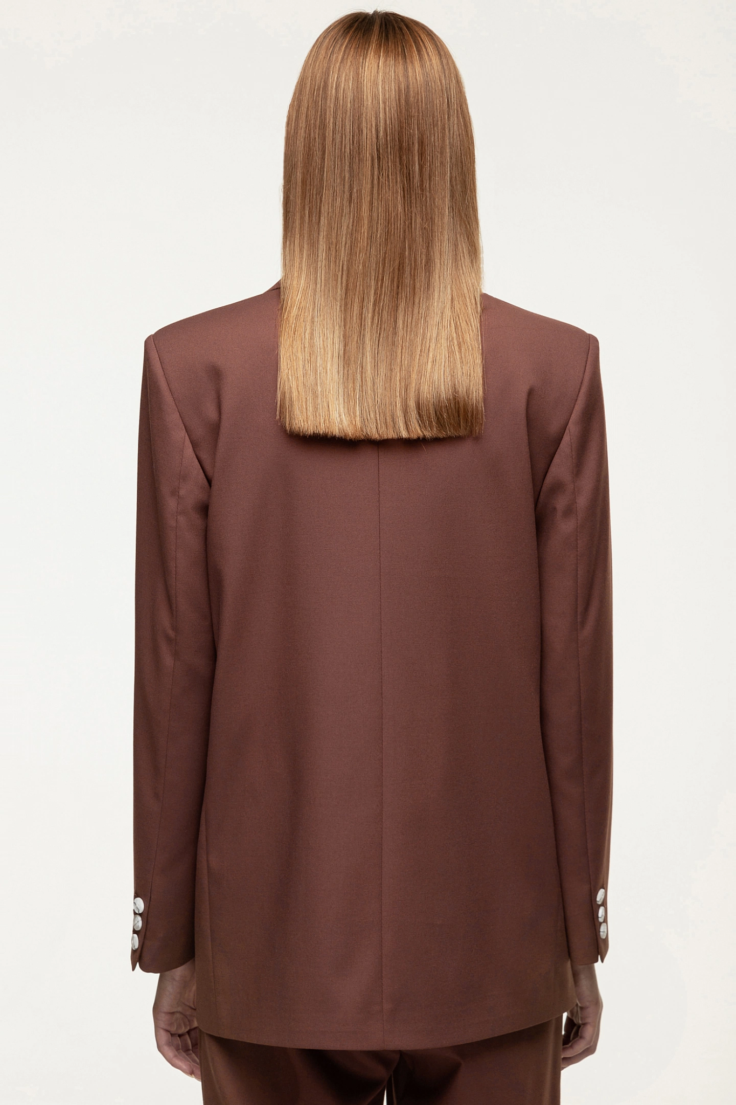 Жакет оверсайз на 3 пуговицах и брюки - трубы