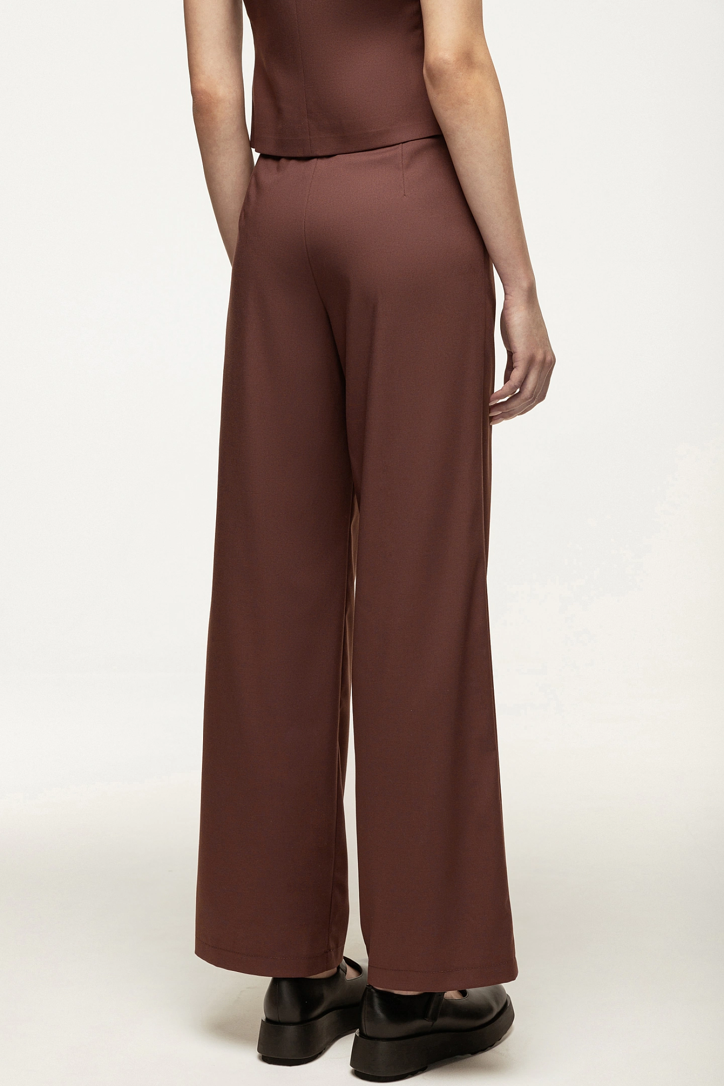 Жакет оверсайз на 3 пуговицах и брюки - трубы