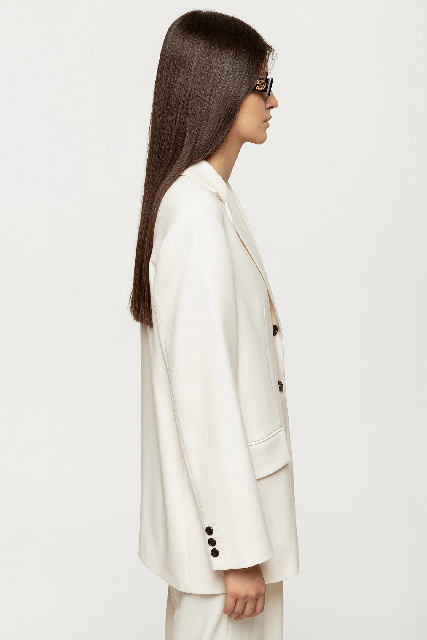 Жакет оверсайз на 3 пуговицах и брюки - трубы