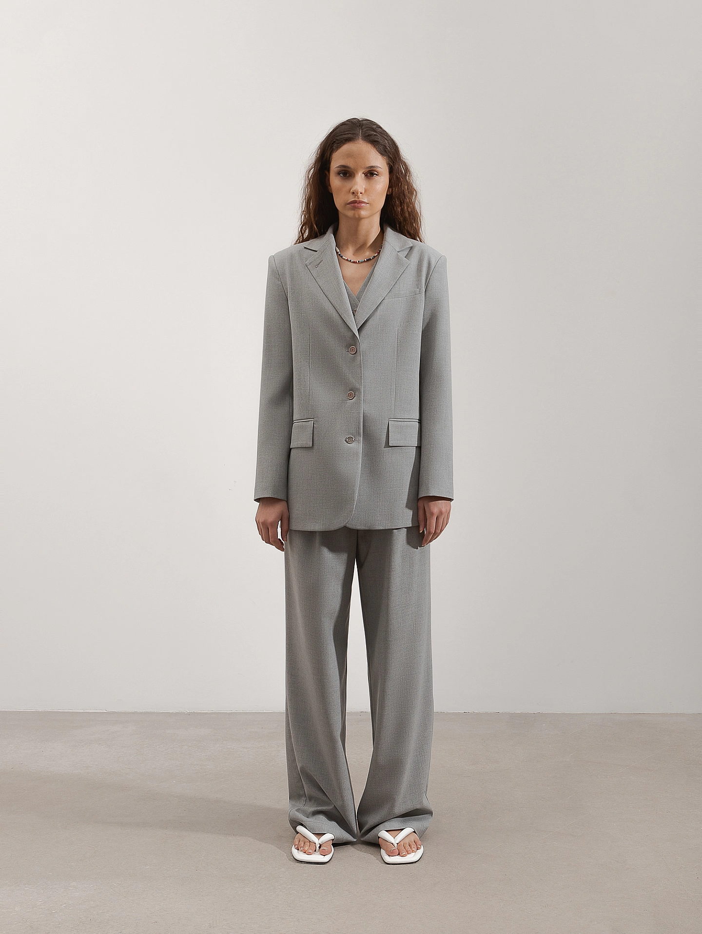 Жакет оверсайз на 3 пуговицах