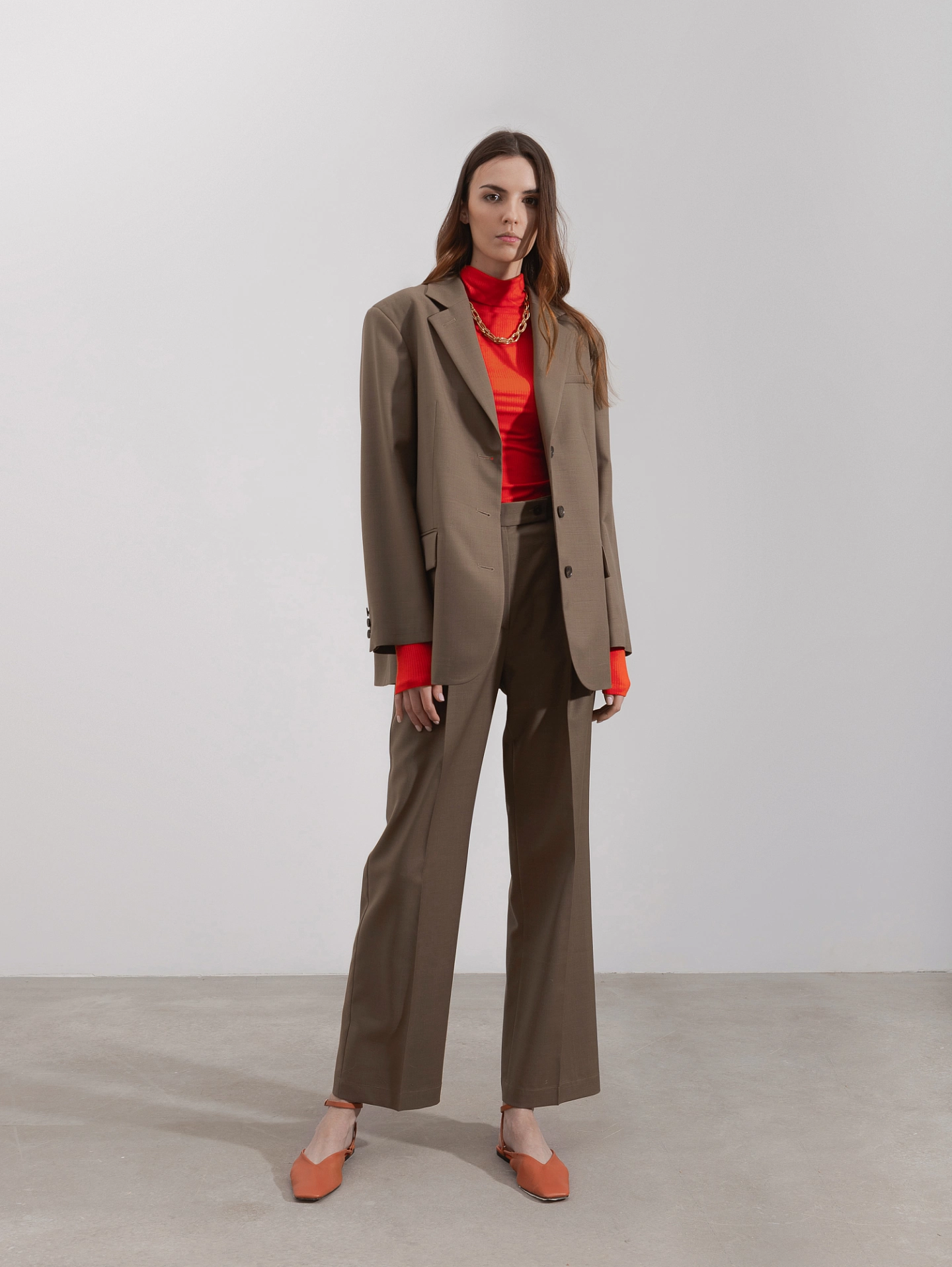 Жакет оверсайз на 3 пуговицах и брюки прямые с высокой посадкой