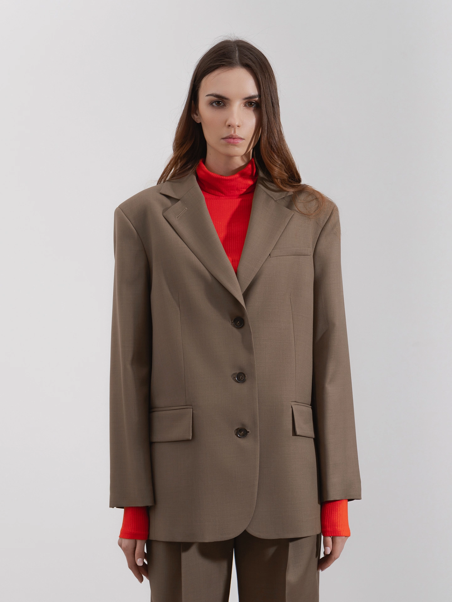 Жакет оверсайз на 3 пуговицах и брюки прямые с высокой посадкой