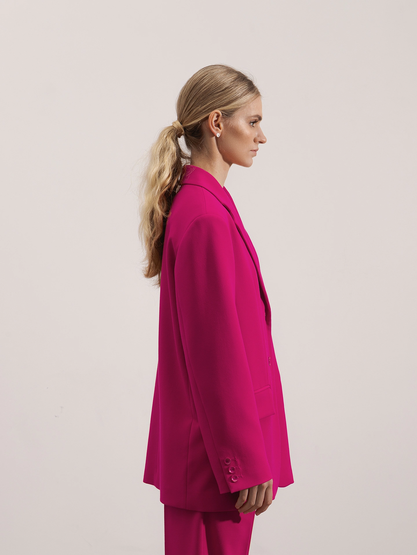 Жакет оверсайз на 3 пуговицах