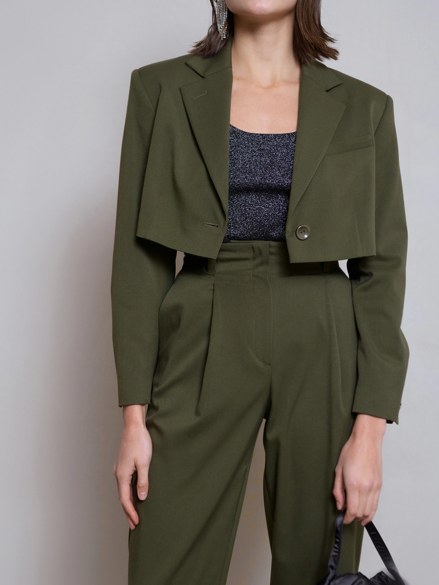 Брюки бананы с высокой посадкой