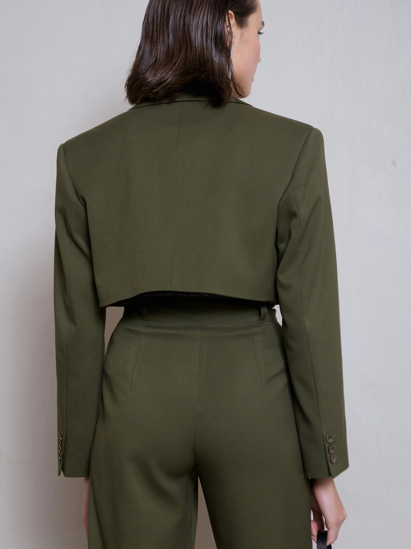 Жакет оверсайз укороченный