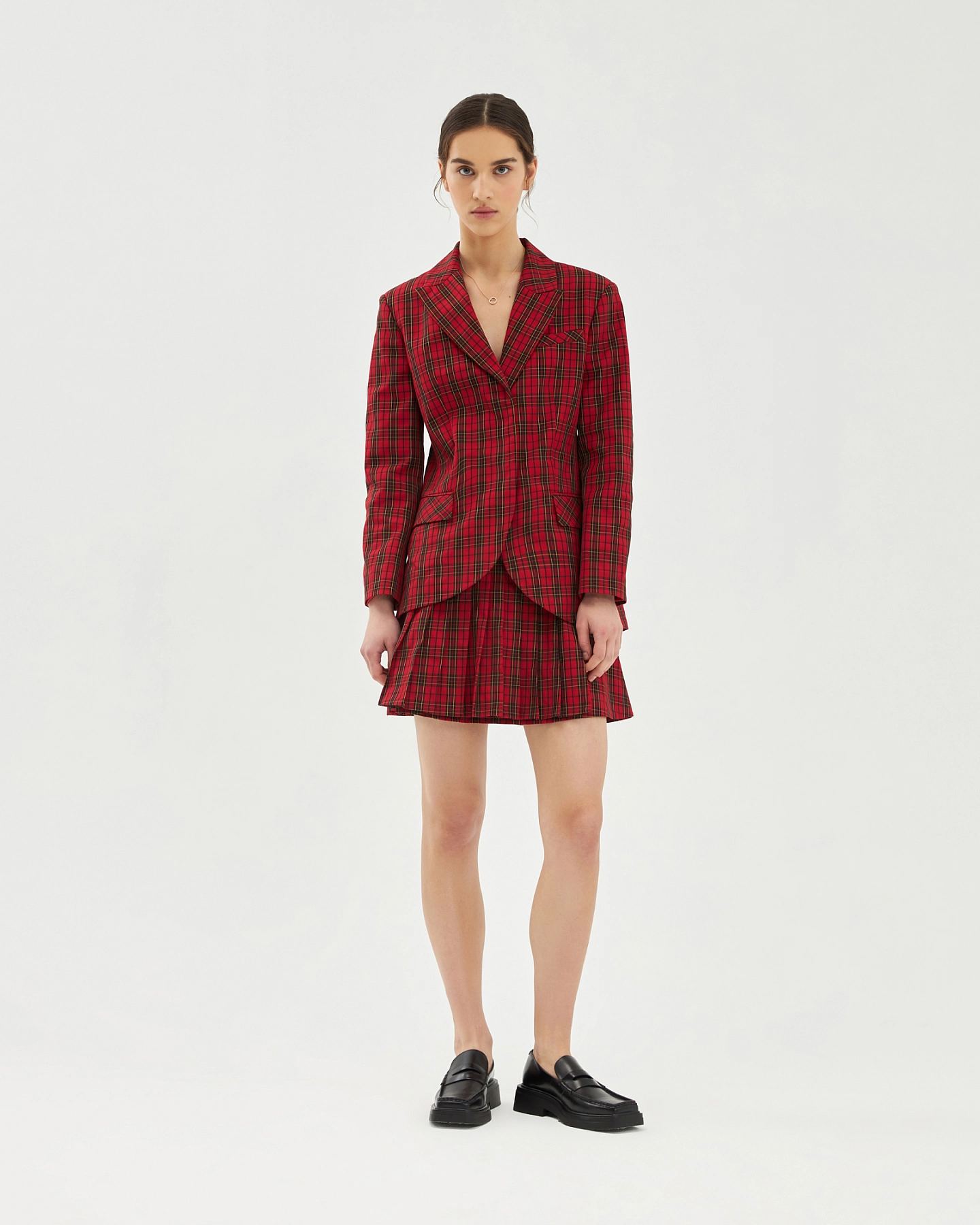 Жакет однобортный с широким поясом