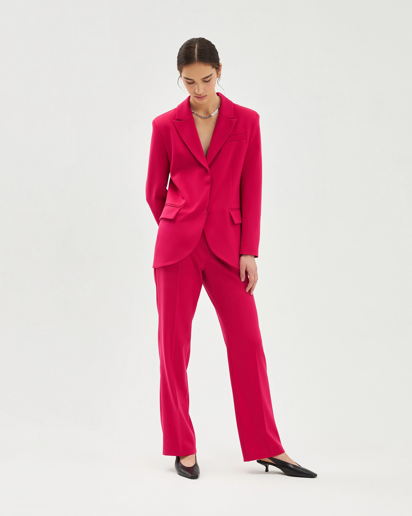 Жакет однобортный с широким поясом