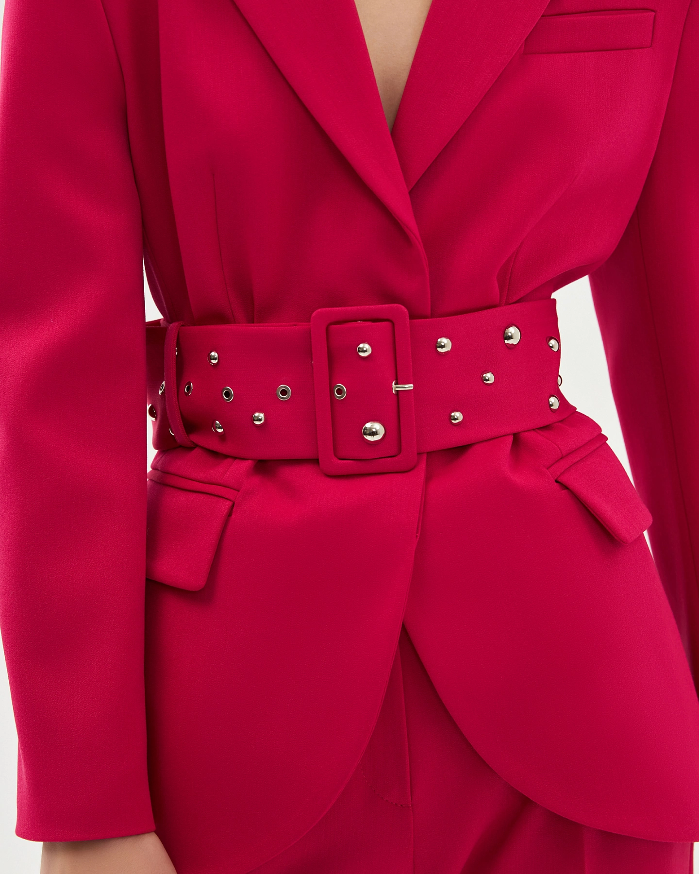 Жакет однобортный с широким поясом