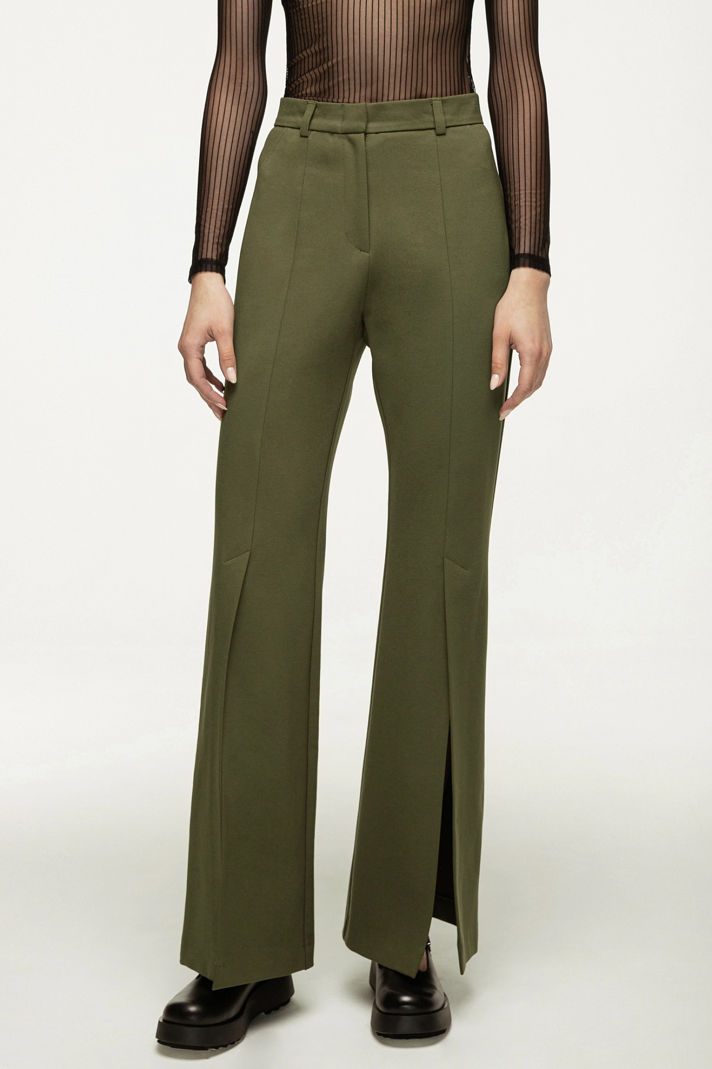 Брюки клёш со шлицами