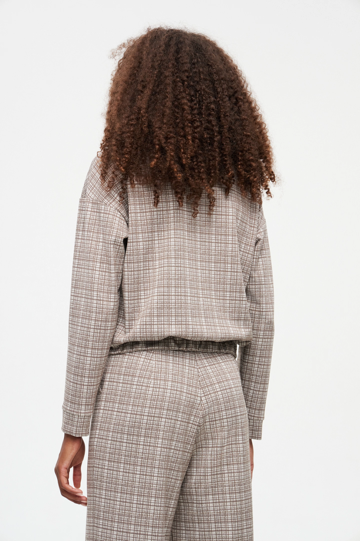 Свитшот с воротником апаш