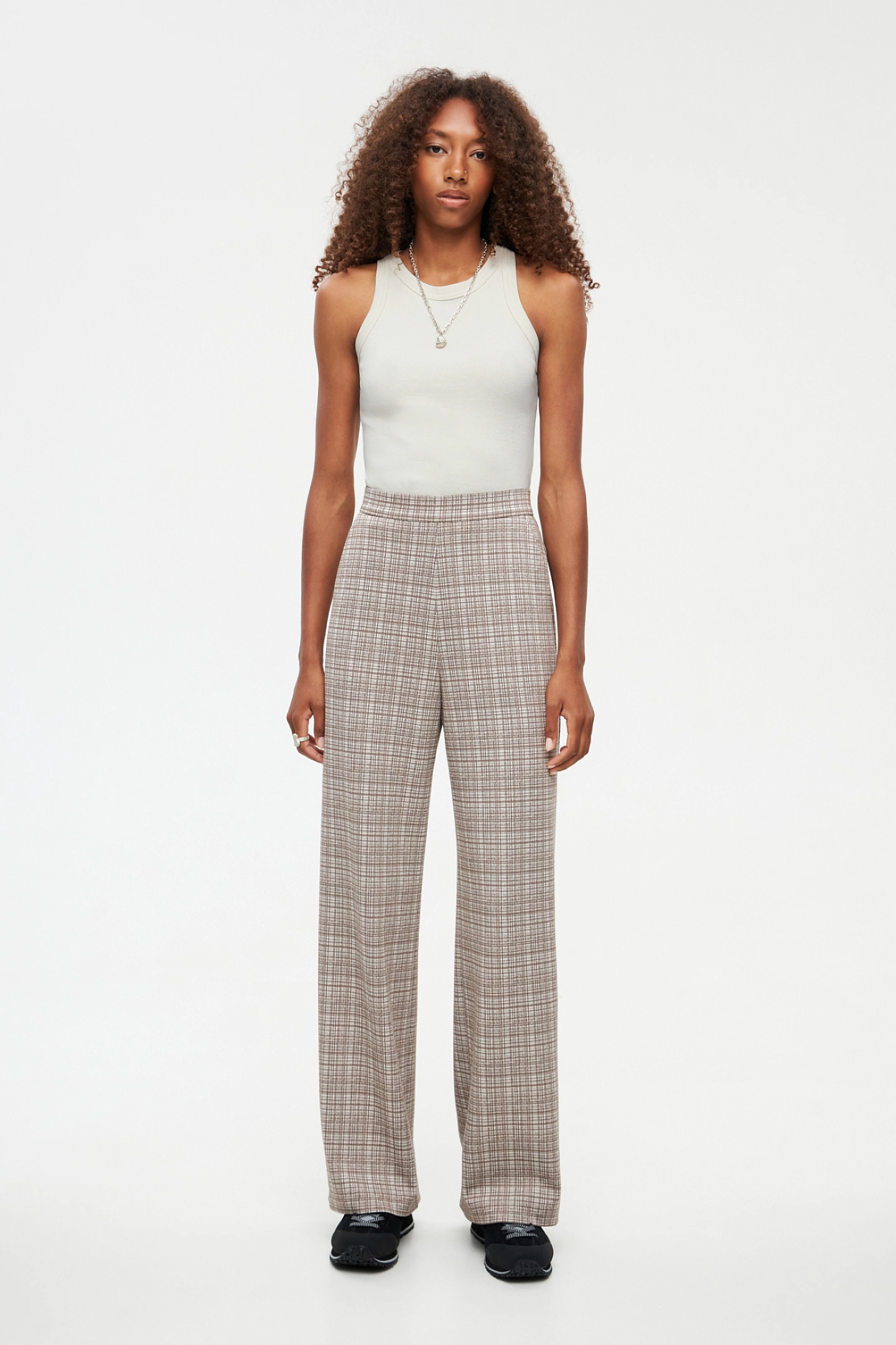 Брюки с застёжкой сзади