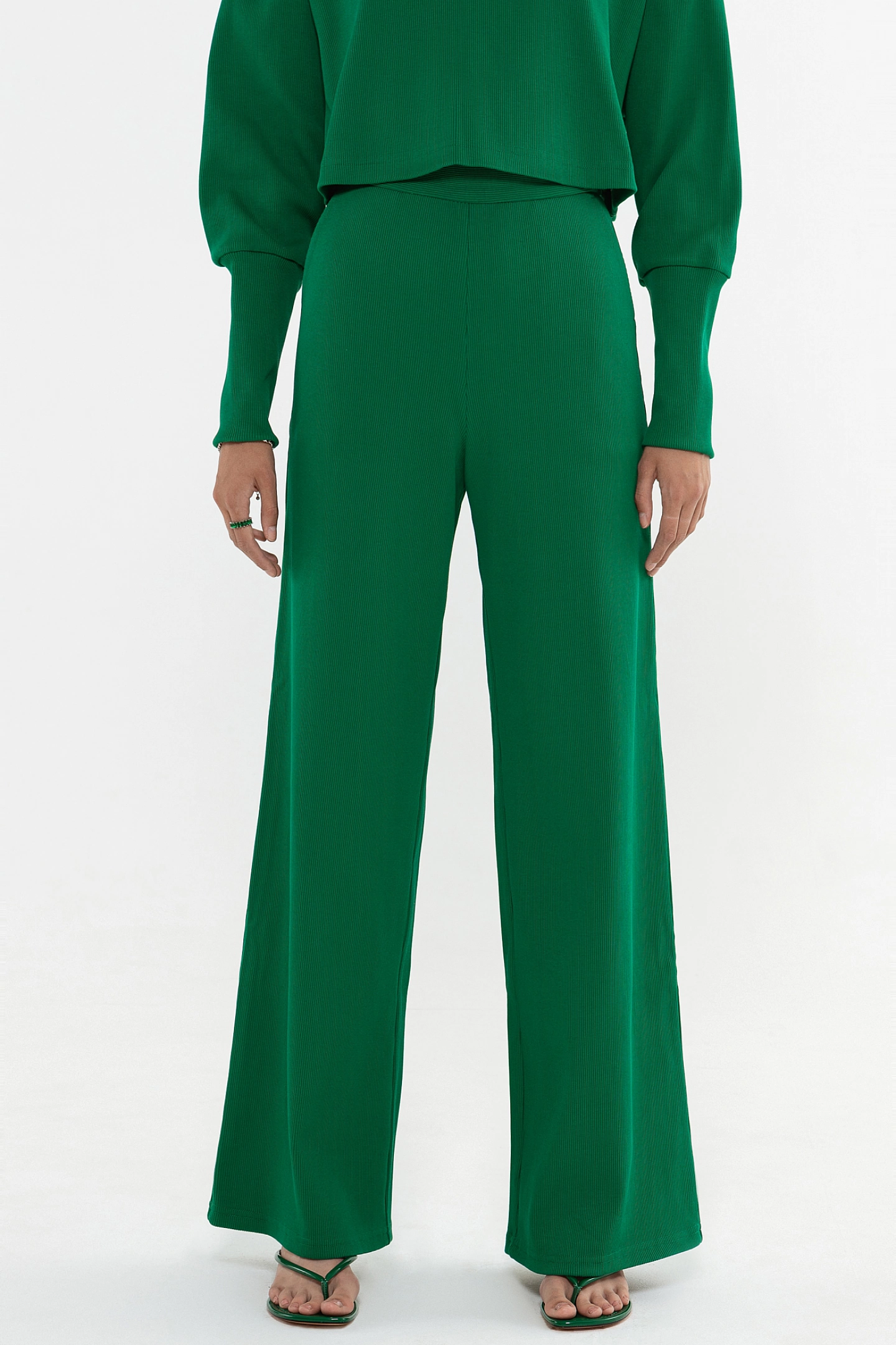 Брюки с застёжкой сзади кашкорсе