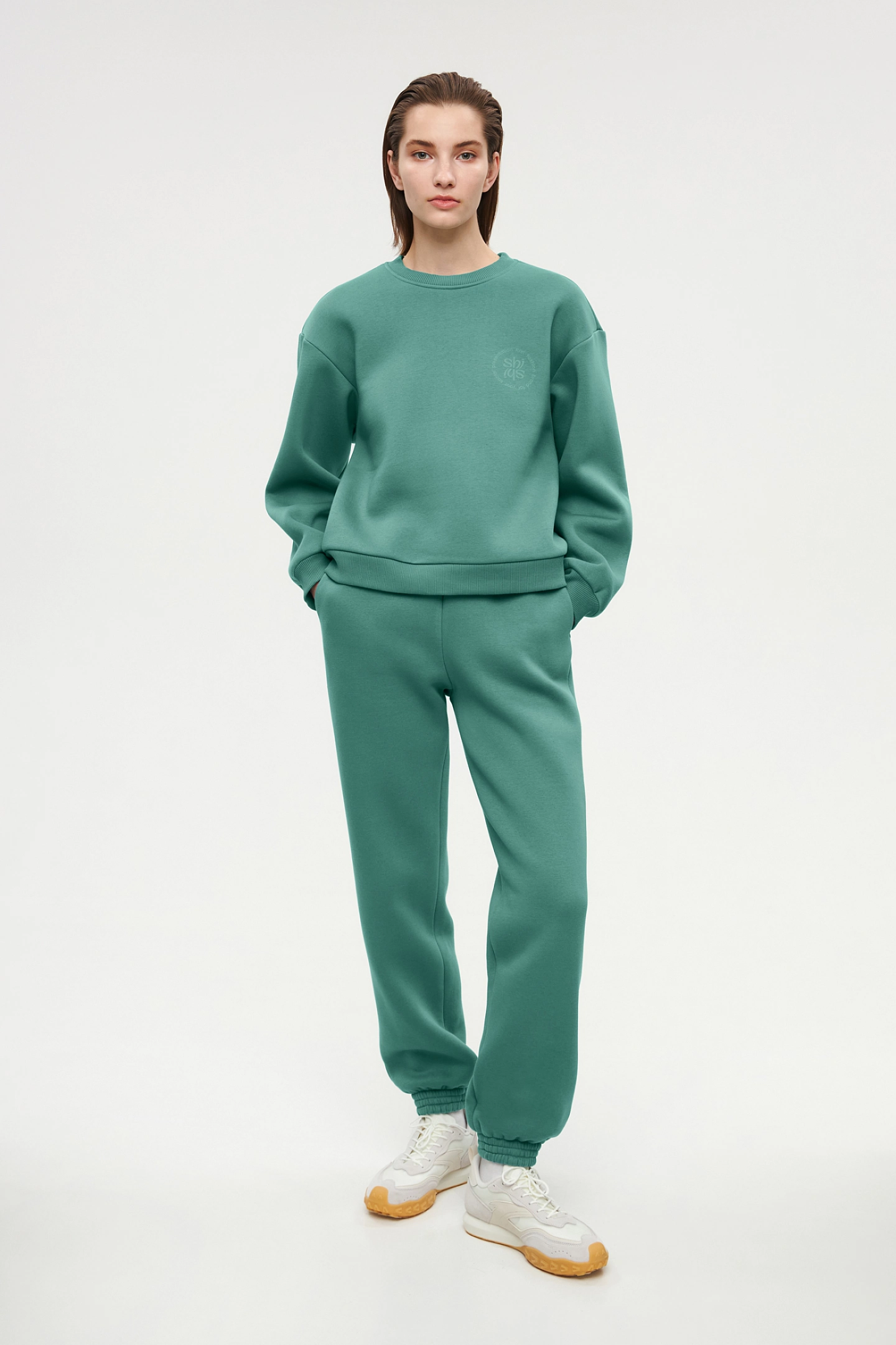 Sweatshirt with logo