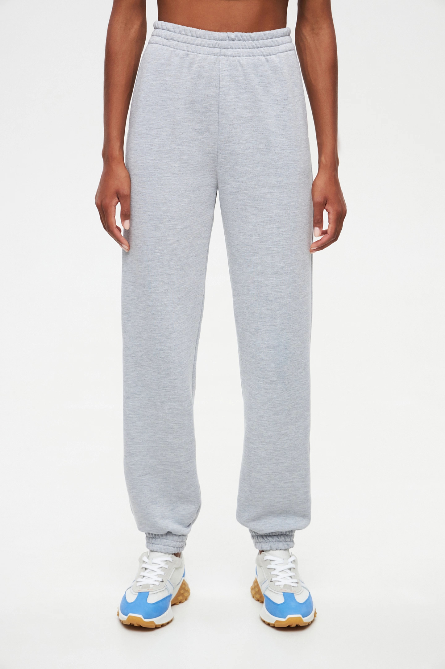 Свитшот с логотипом и брюки трикотажные