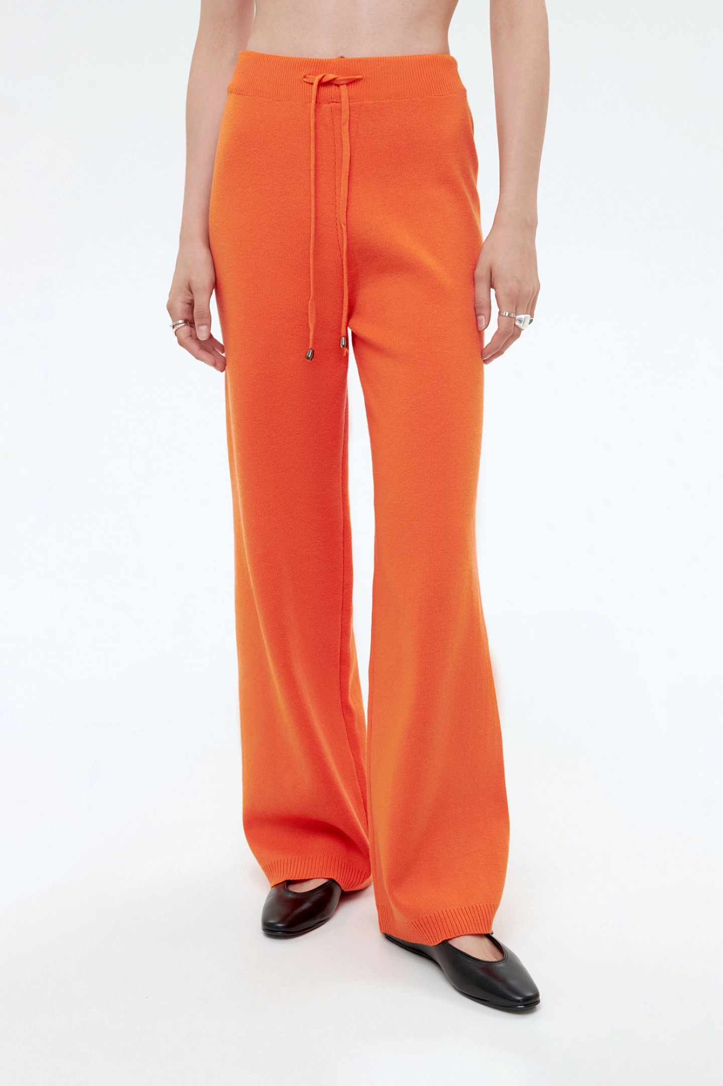 Straight knitted pants