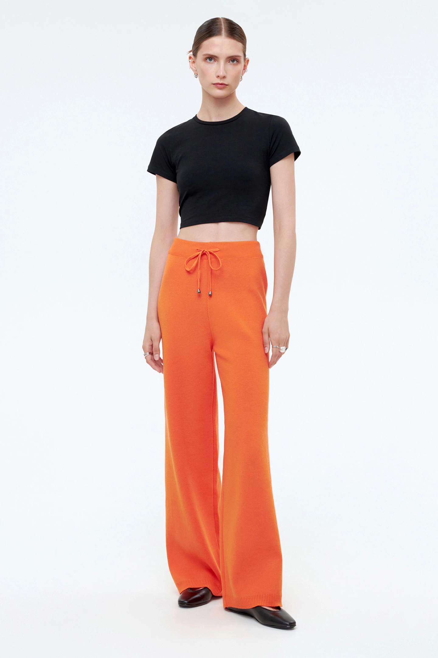 Straight knitted pants