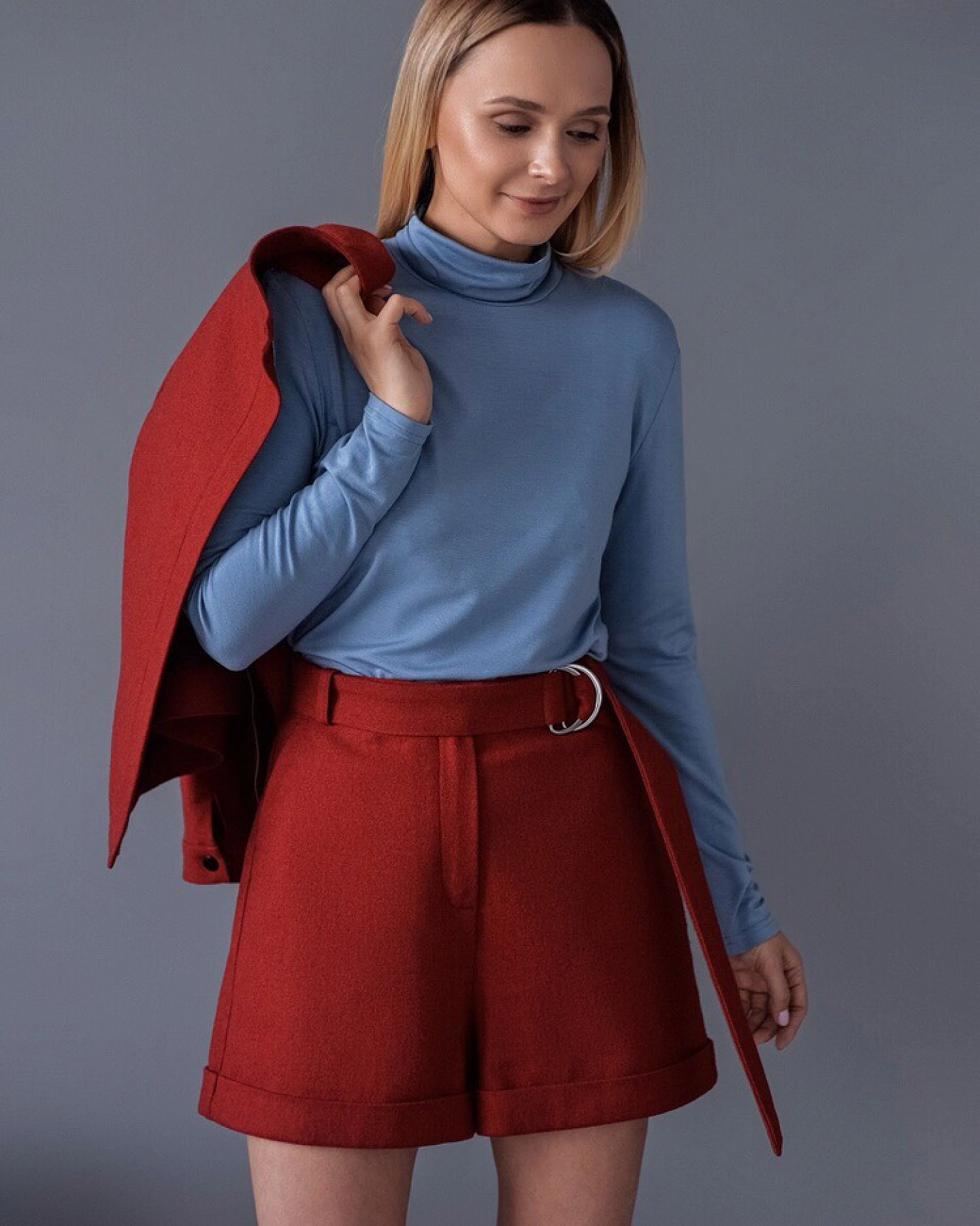 Бомбер реглан и шорты трапеция с отворотами