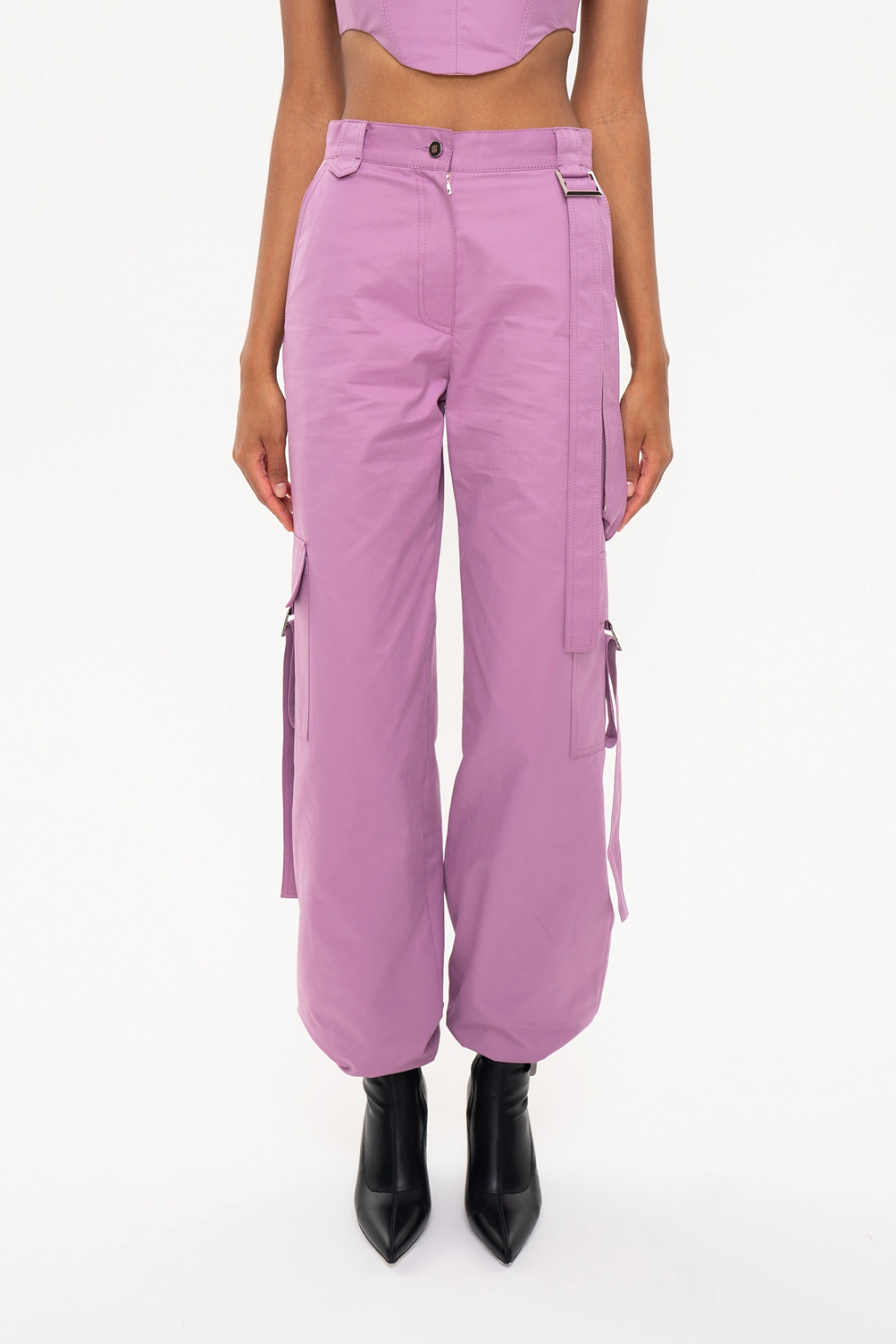 Топ-бюстье со шнуровкой и брюки-карго