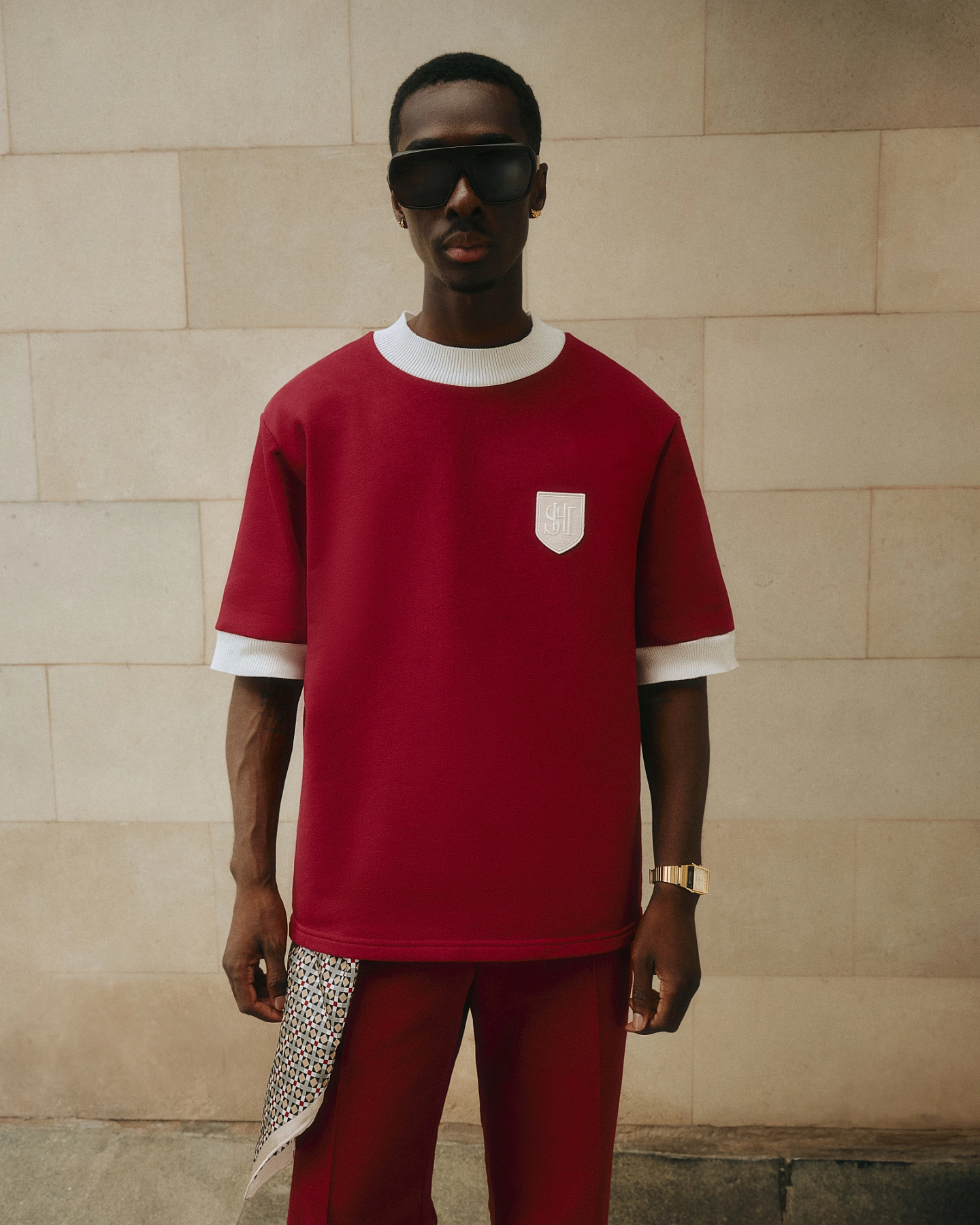 T-shirt and trousers with knit trim