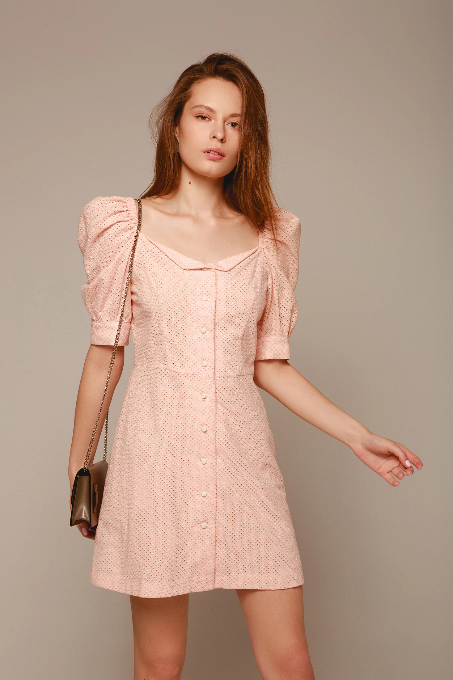 Платье  с объемным рукавом мини