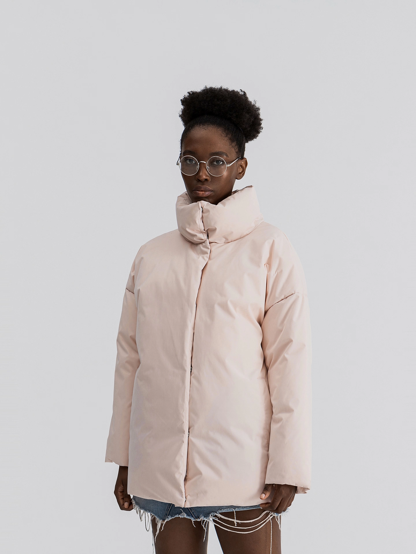 Пуховик короткий со стойкой