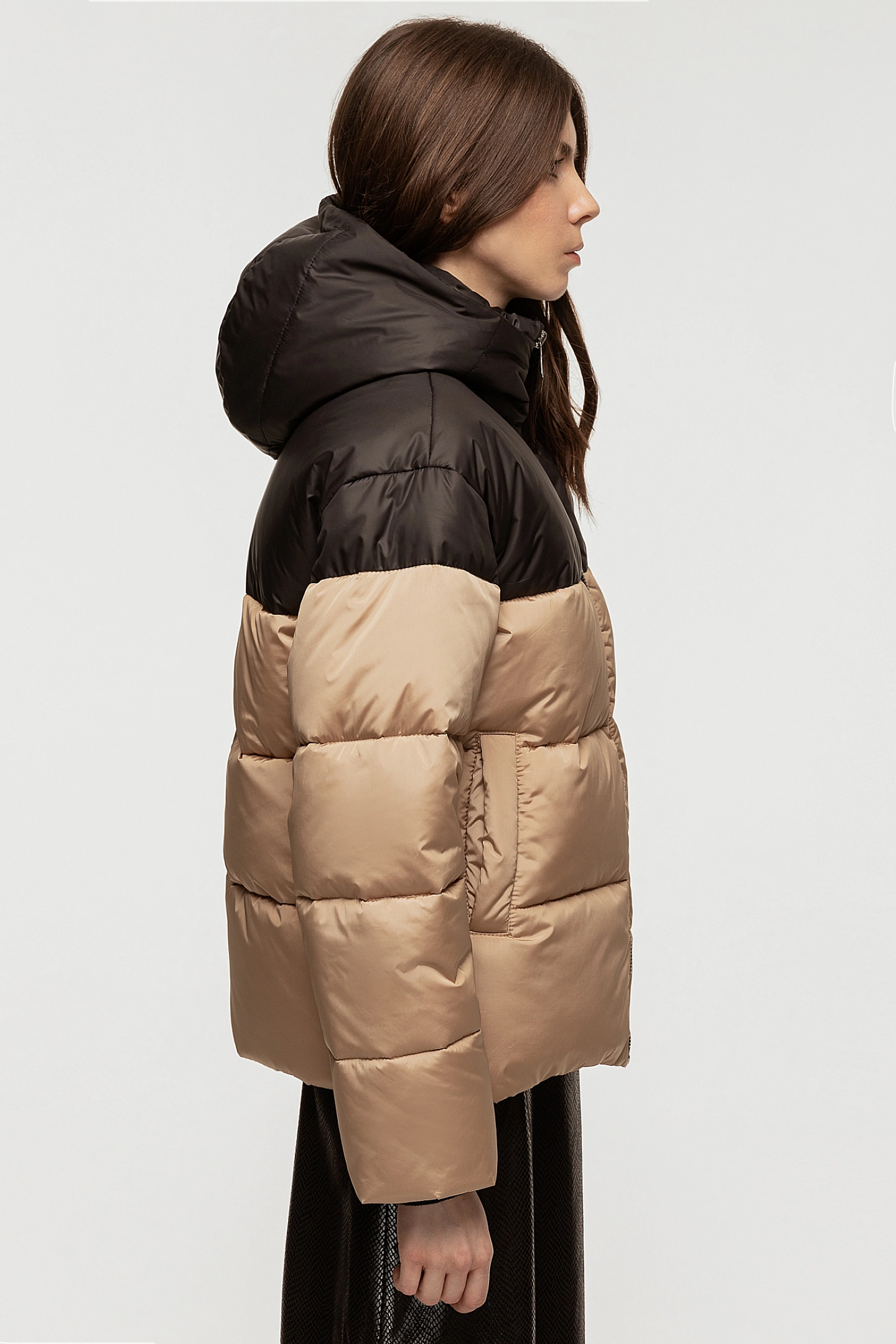 Пуховик на молнии двухцветный