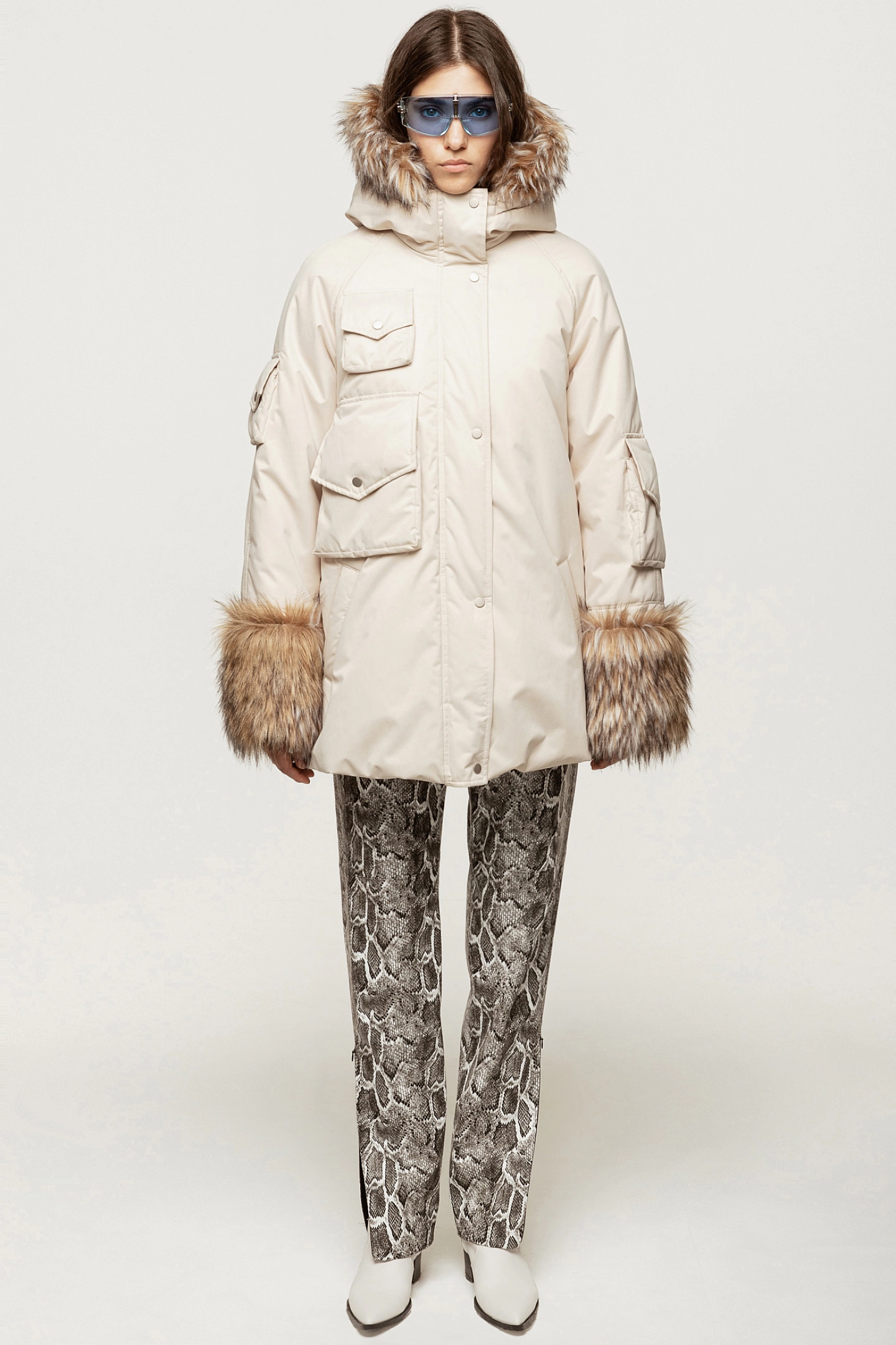 Парка с меховой отделкой